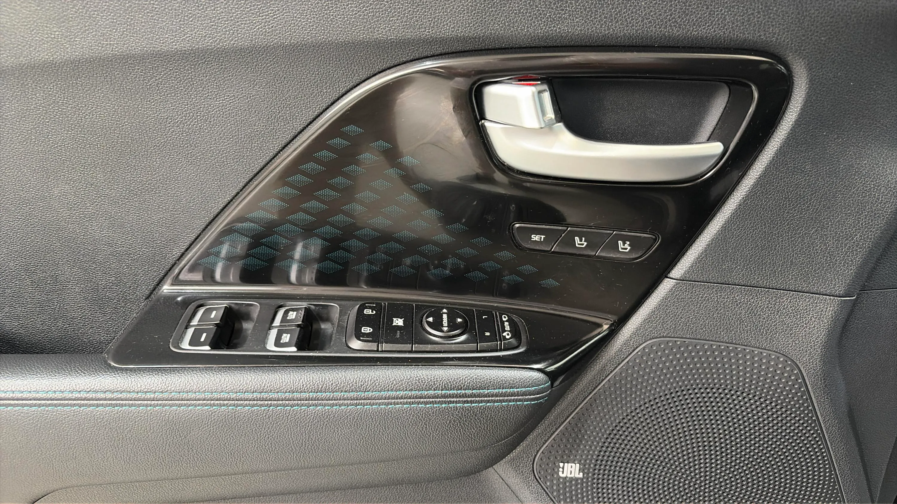 Kia Niro e-Niro Emotion - foto 26