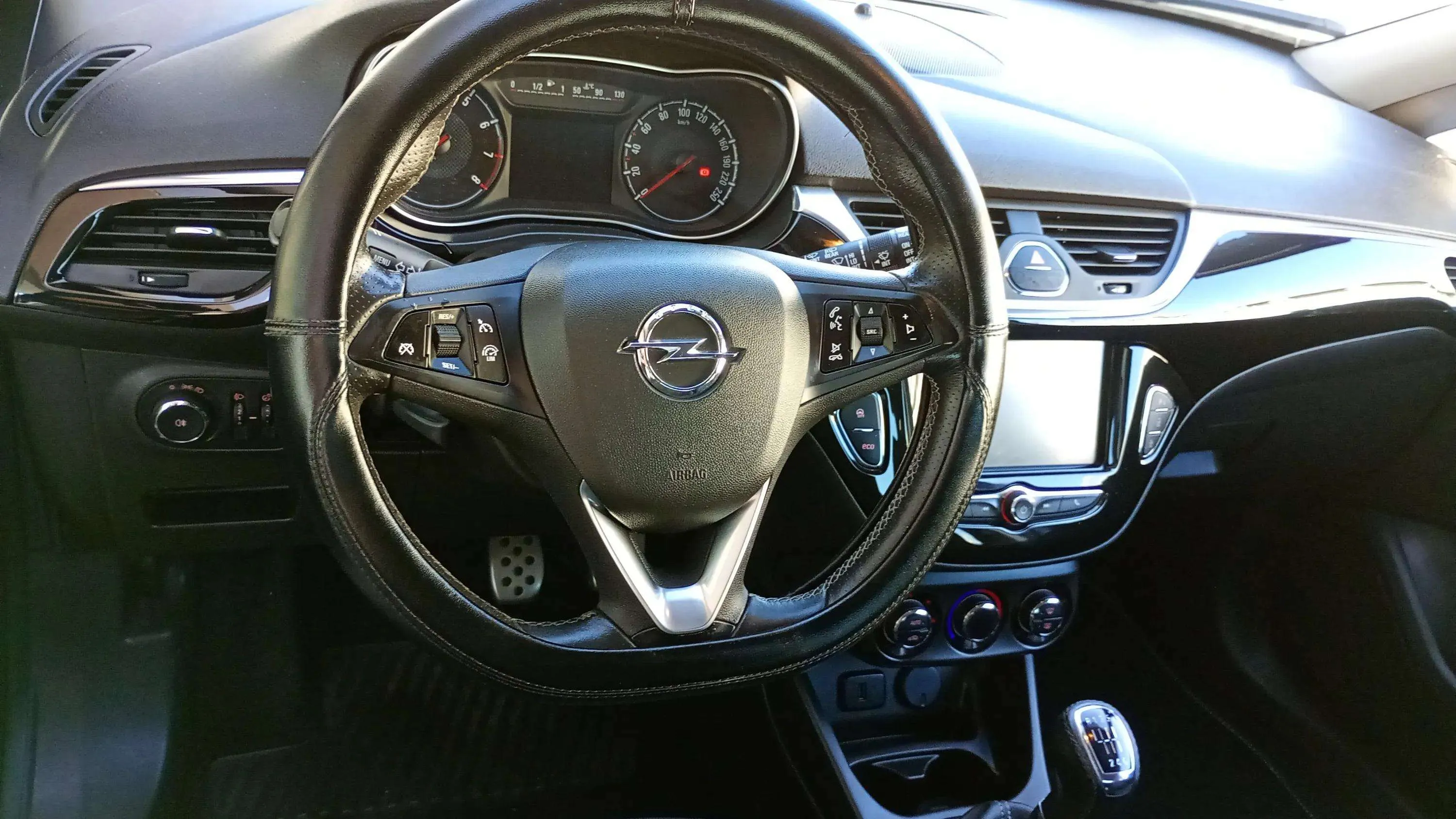 Opel Corsa 1.4 Turbo GSI - foto 8