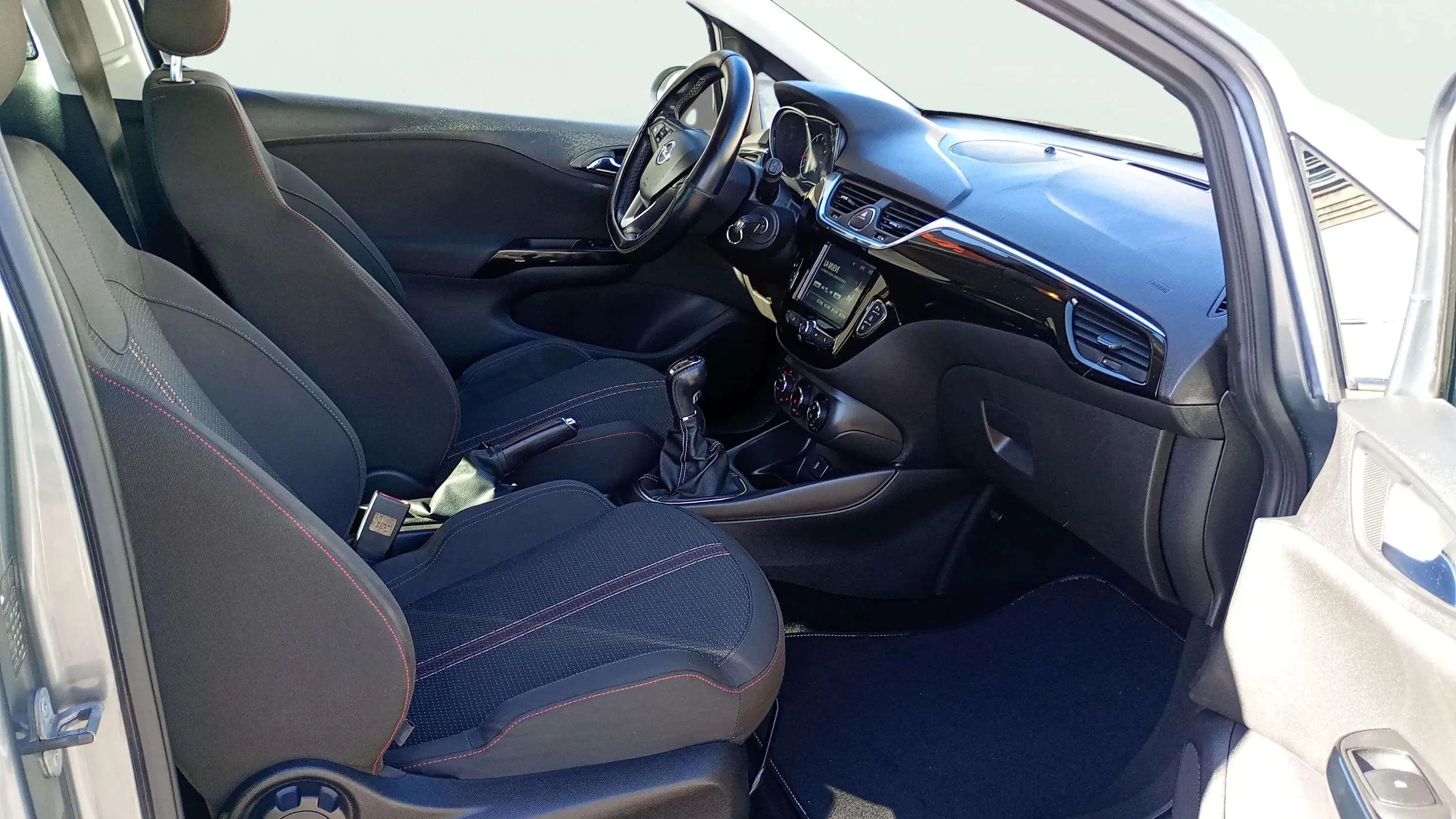 Opel Corsa 1.4 Turbo GSI - foto 11