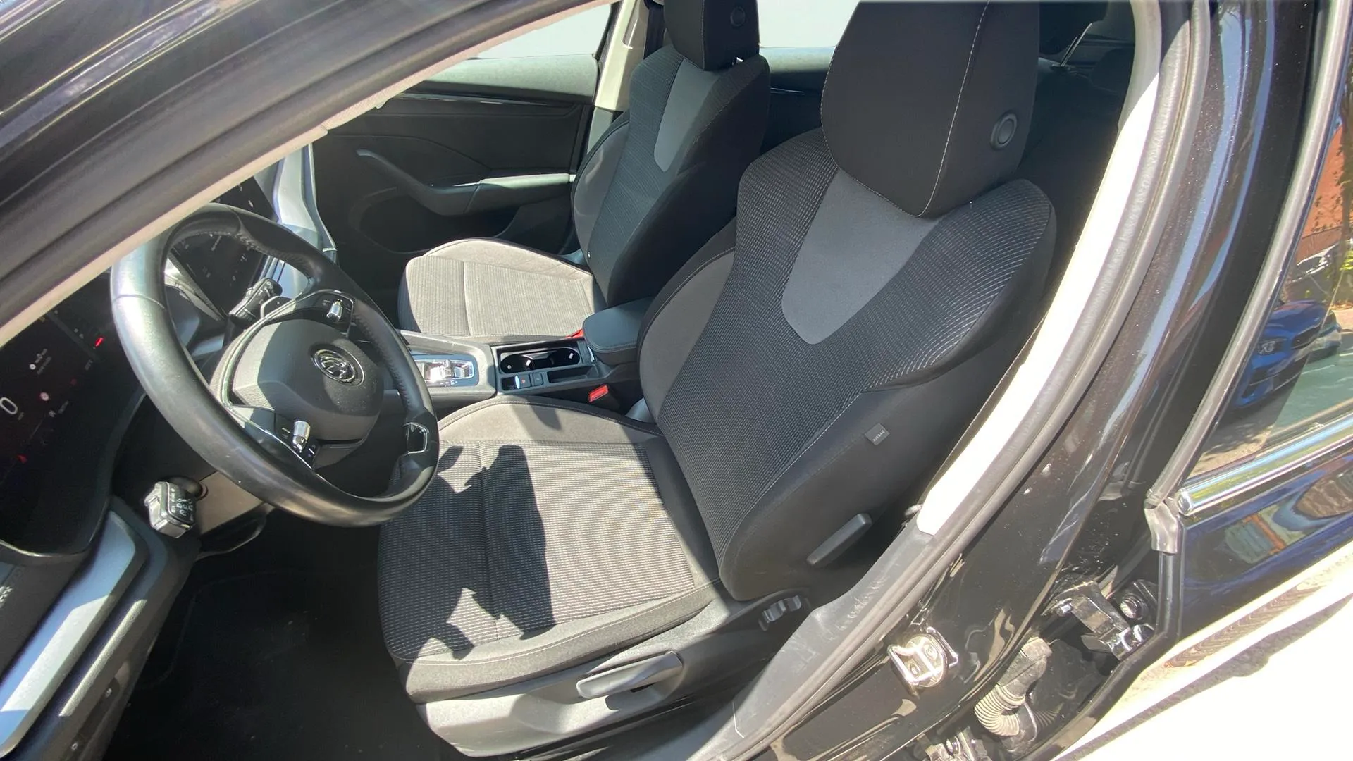 Škoda Octavia Combi 1.5 TSI DSG m-HEV Ambit Plus - foto 14