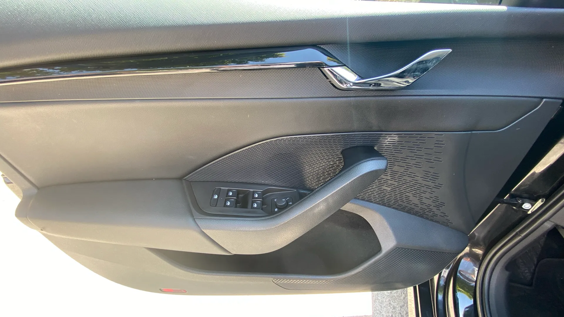 Škoda Octavia Combi 1.5 TSI DSG m-HEV Ambit Plus - foto 24