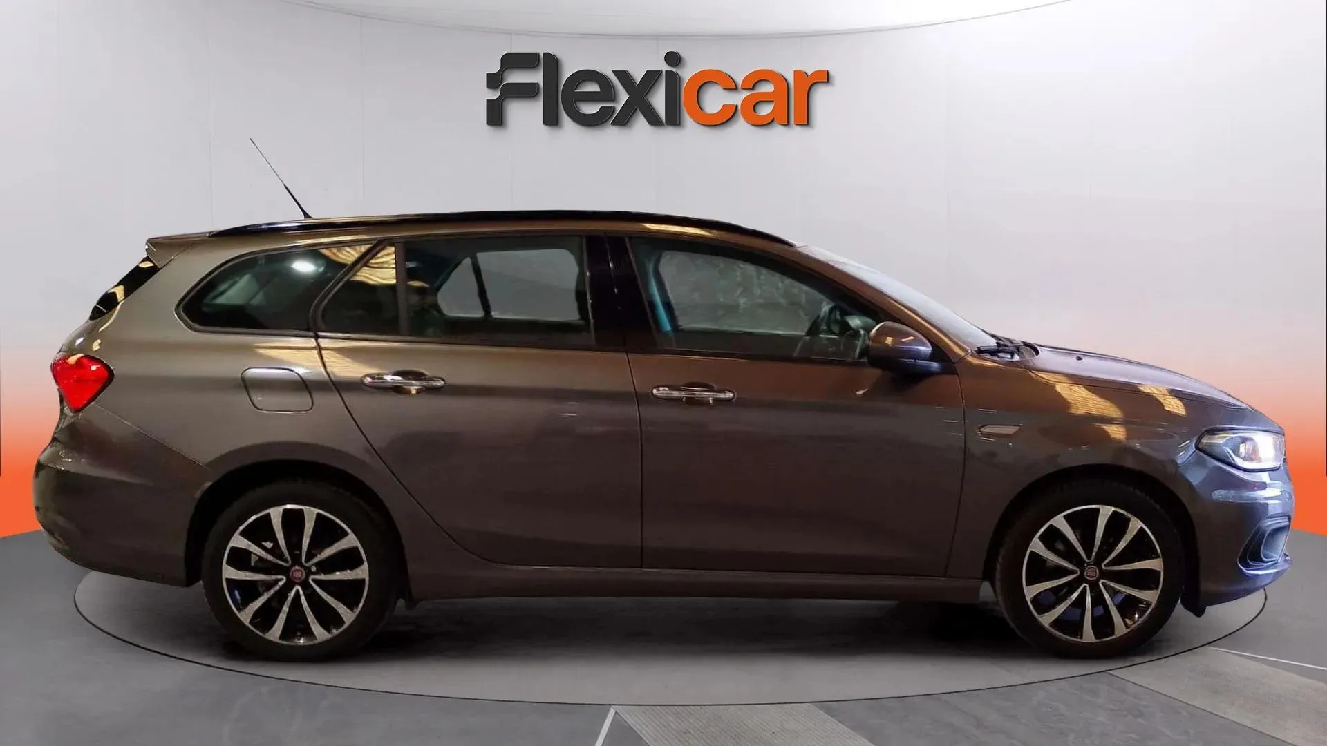 Fiat Tipo 1.4 16v Lounge gasolina SW - foto 5
