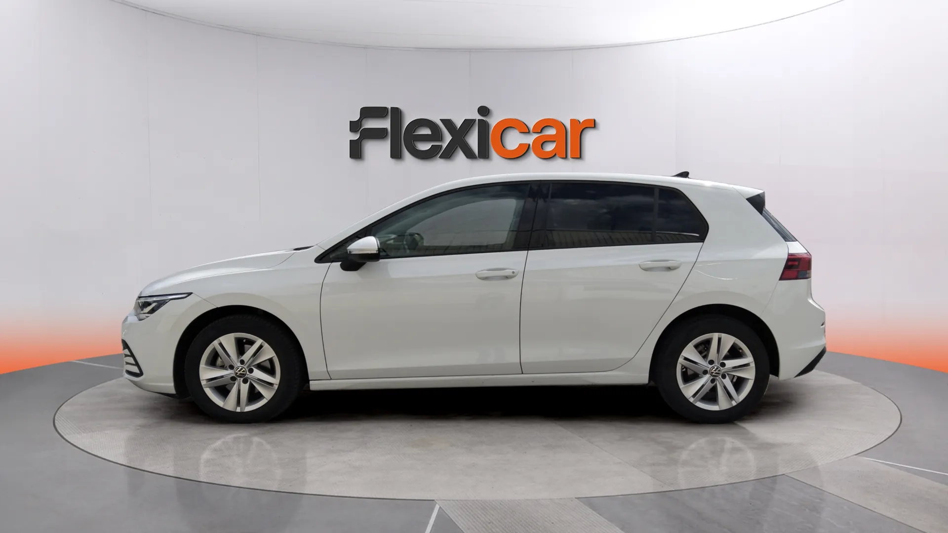 Volkswagen Golf 1.0 eTSI DSG - foto 4