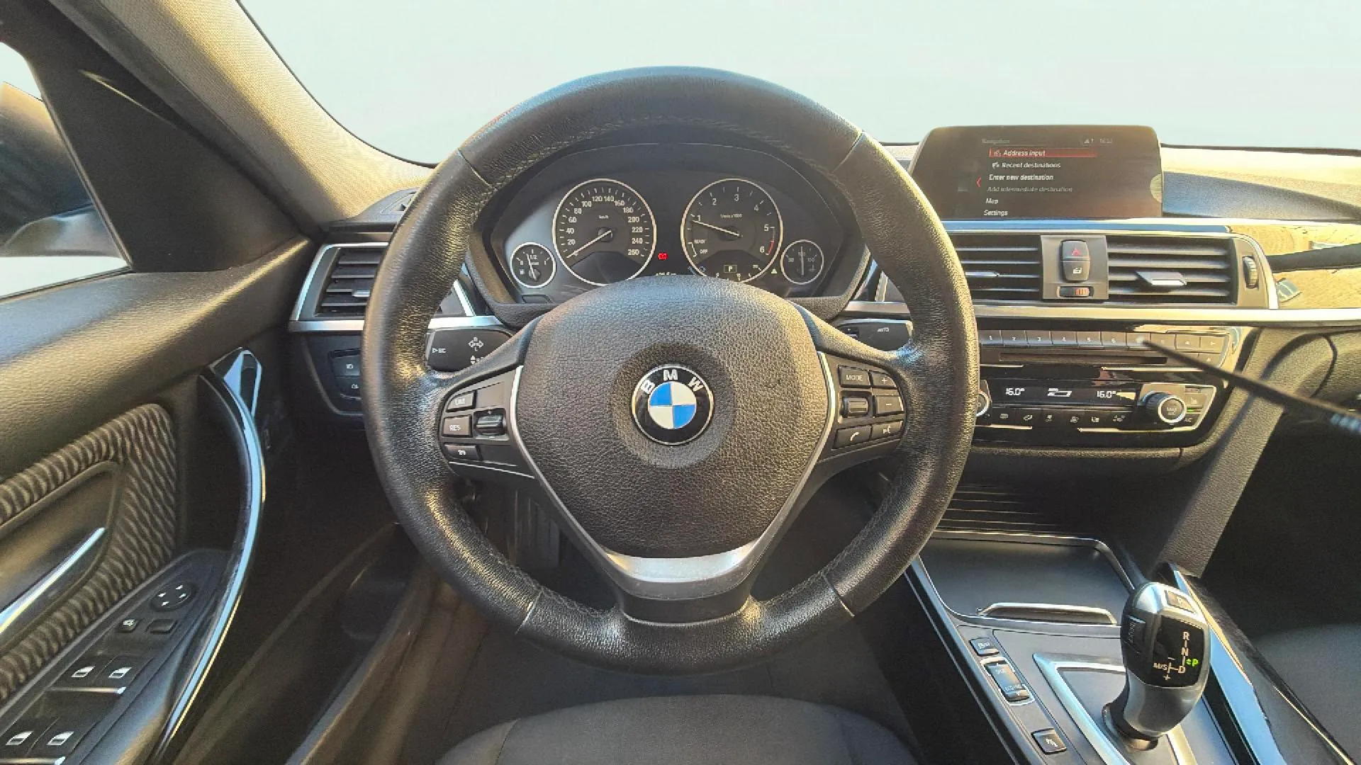 BMW Serie 3 318d - foto 11