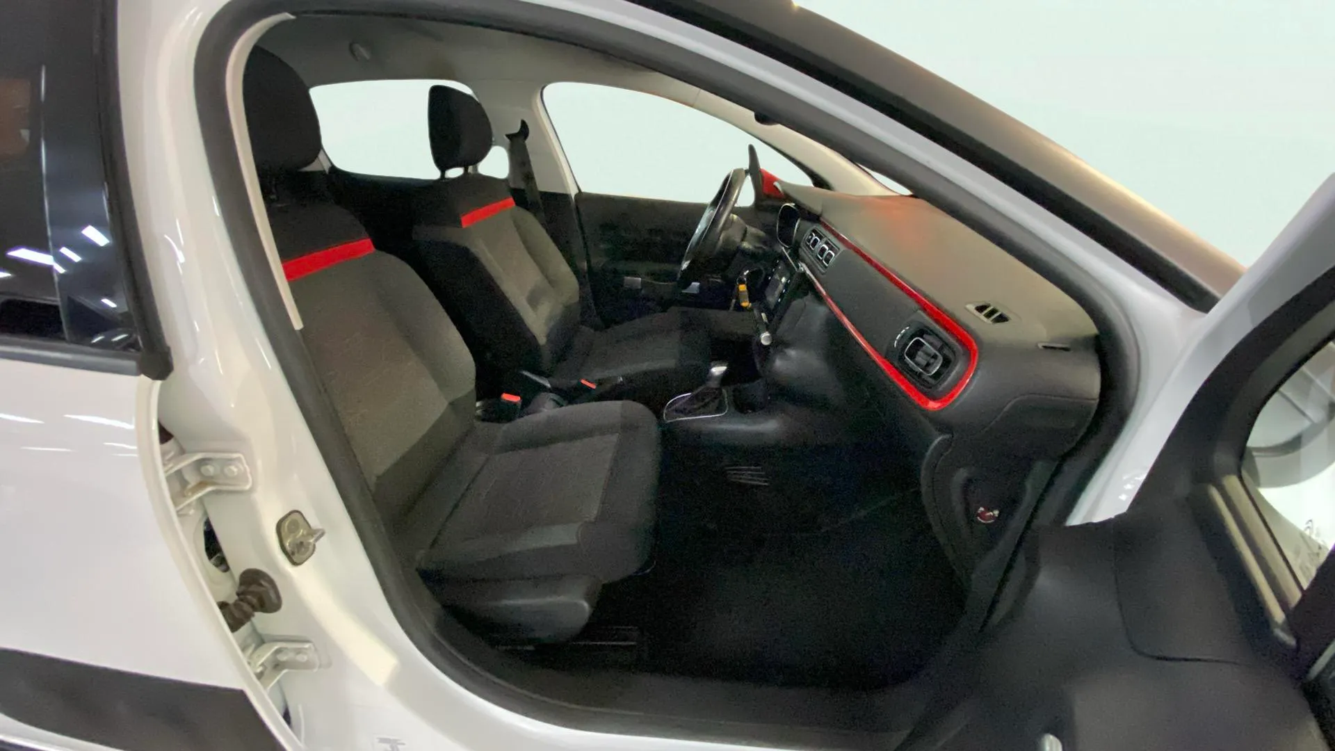 Citroën C3 PureTech Elle EAT6 - foto 24