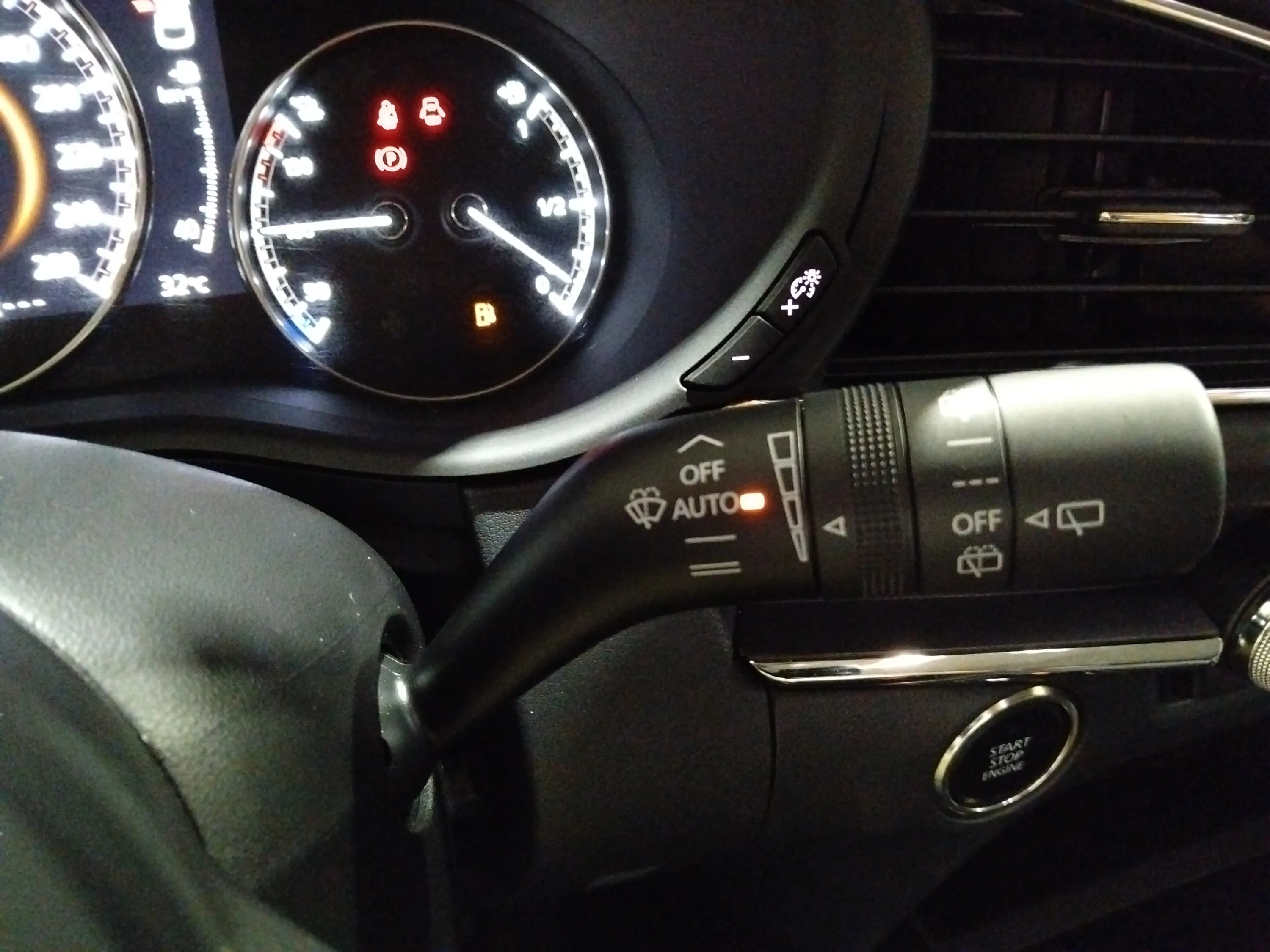 Mazda CX-30 e-SKYACTIV-G 2.0 2WD Evolution - foto 31