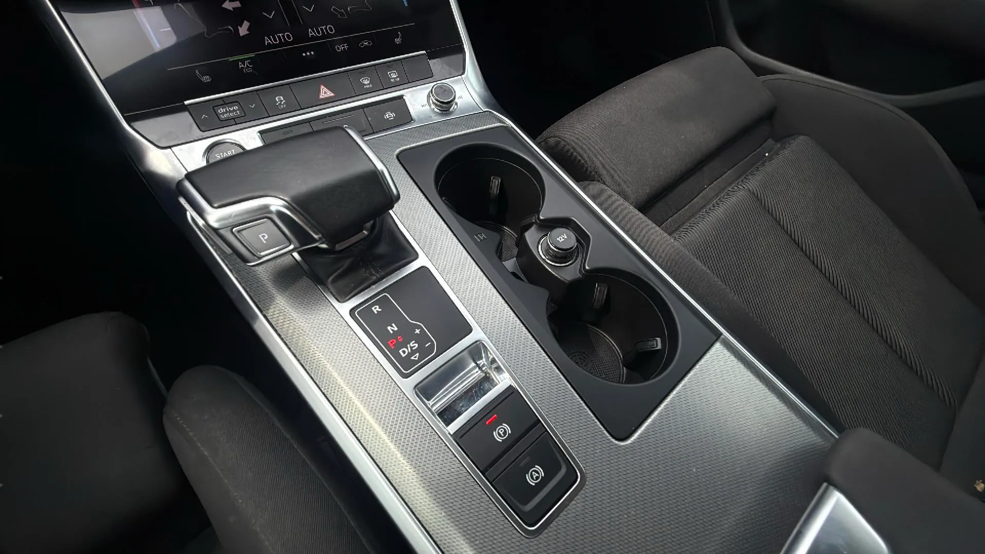 Audi A6 Avant 50 TFSIe quattro-ultra - foto 18