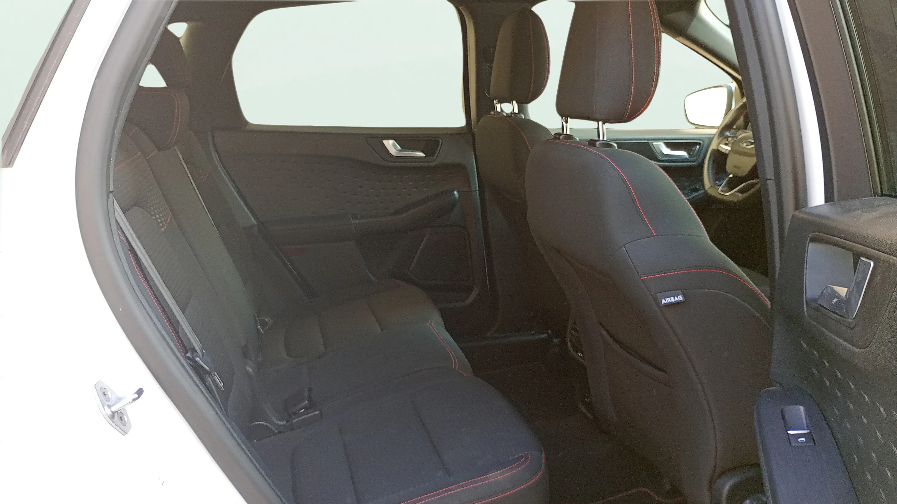 Ford Kuga ST-Line 1.5 EcoBoost - foto 16