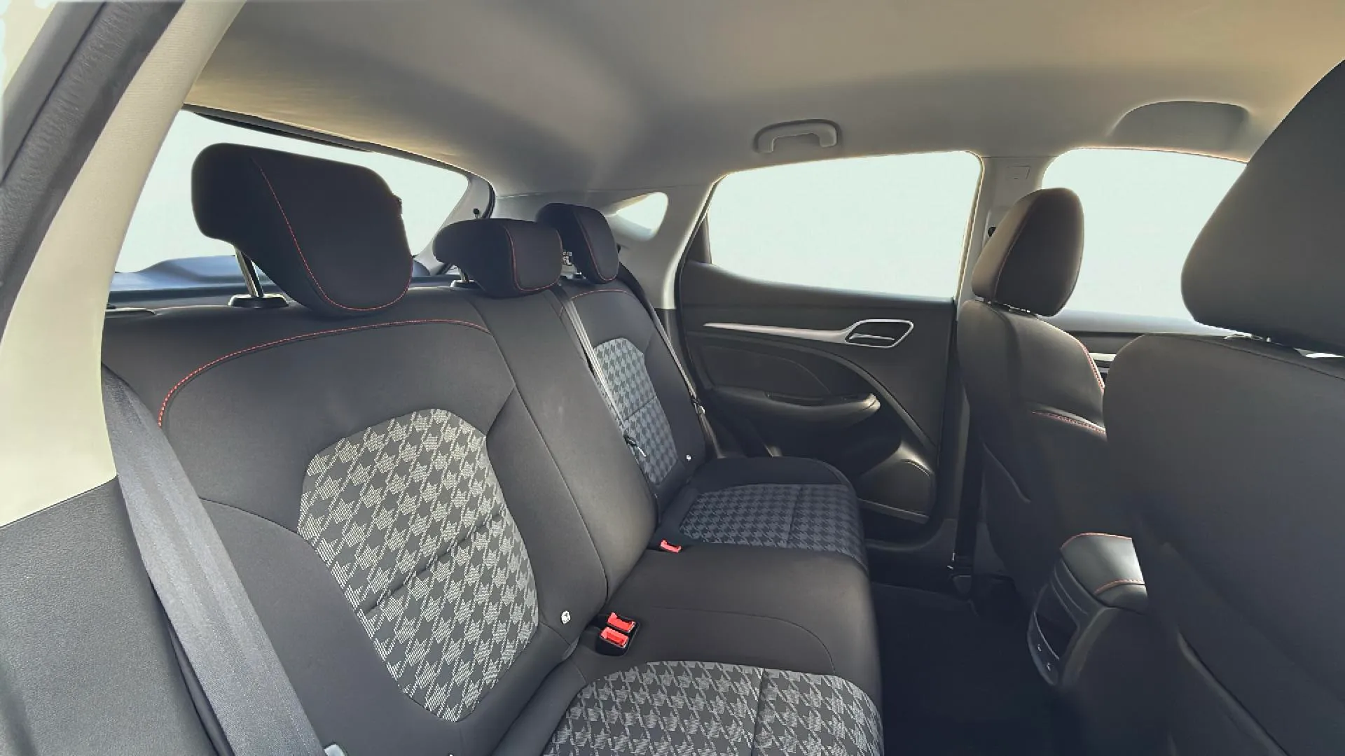 MG ZS 1.5 Comfort - foto 19