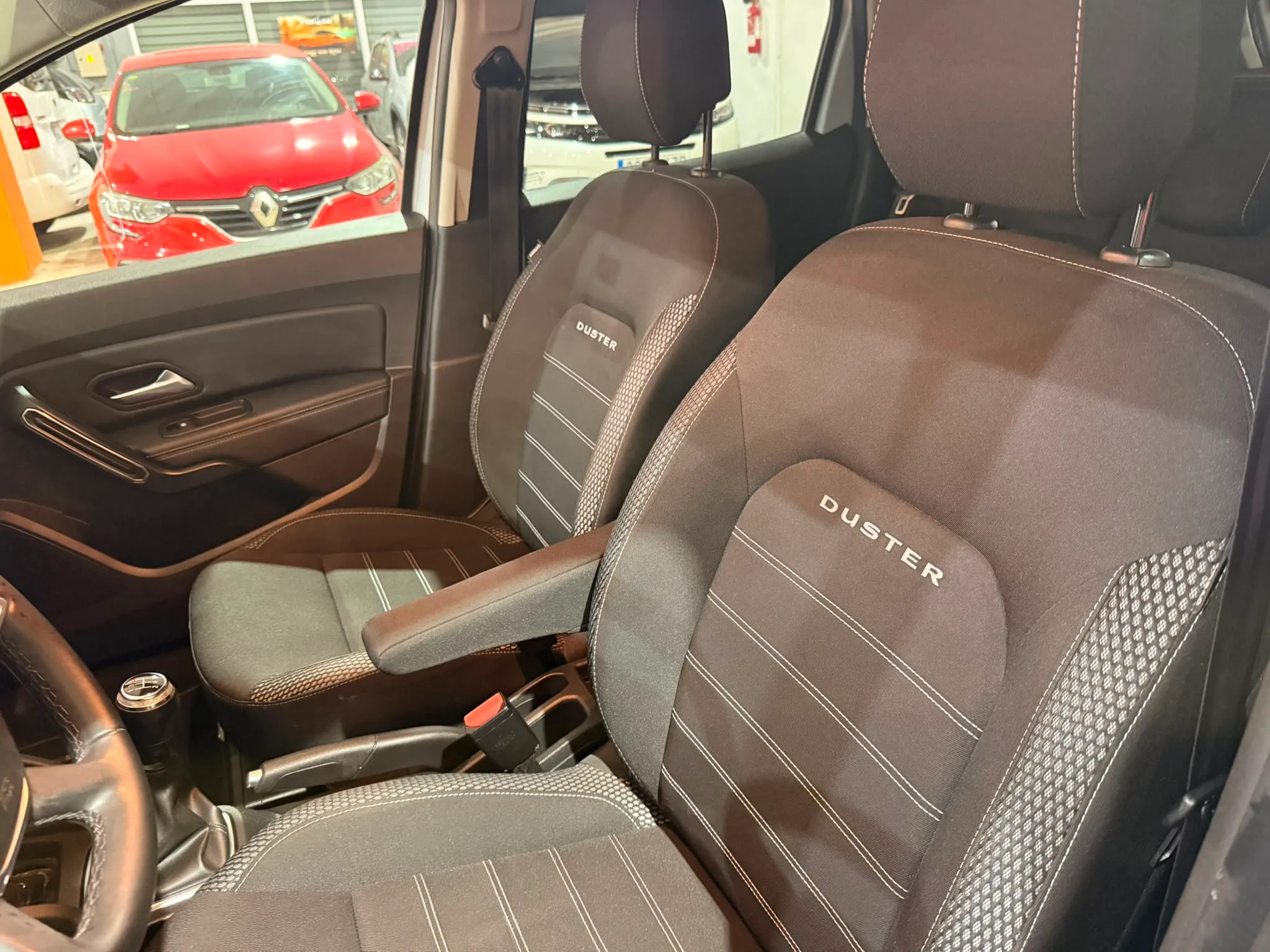 Dacia Duster Essential 1.6 4x2 - foto 5