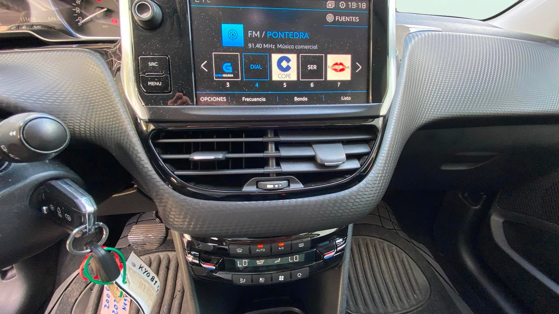 Peugeot 2008 Allure BlueHDi 120 EAT6 - foto 15