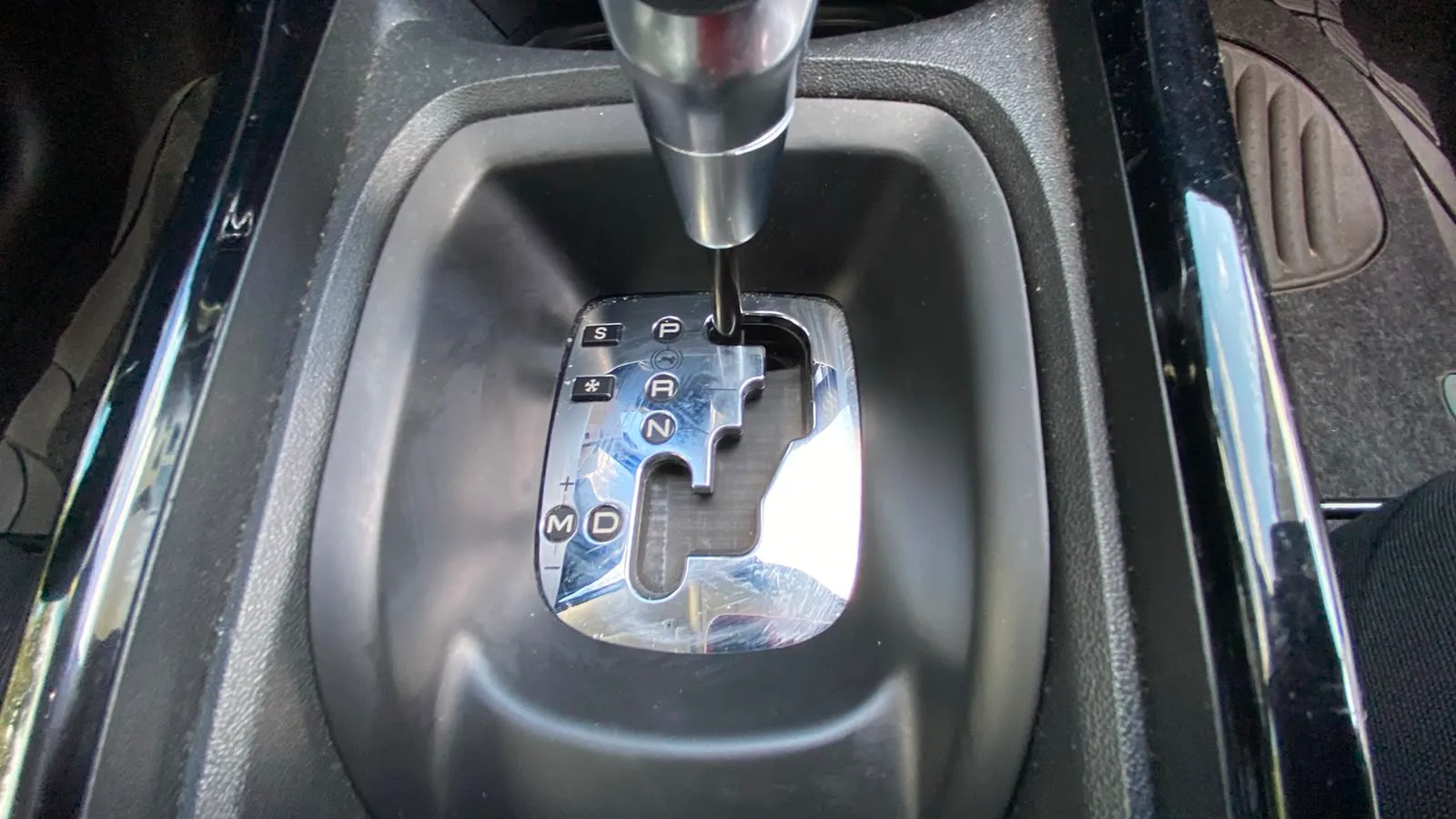 Peugeot 2008 Allure BlueHDi 120 EAT6 - foto 14