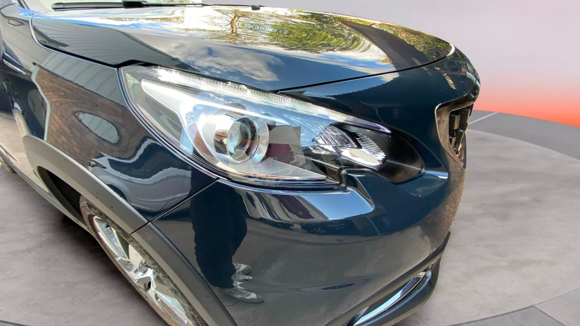 Peugeot 2008 Allure BlueHDi 120 EAT6 - foto 26