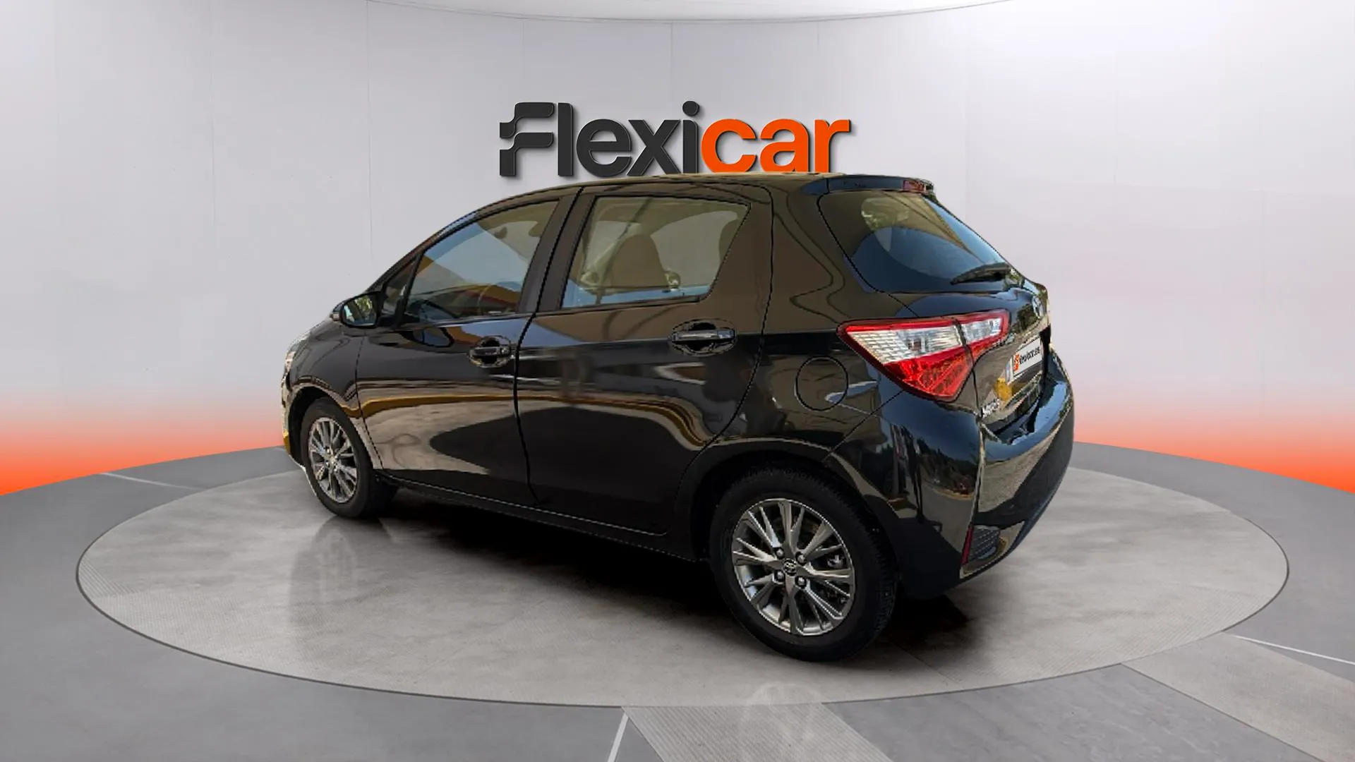 Toyota Yaris 1.5 110 Active - foto 5