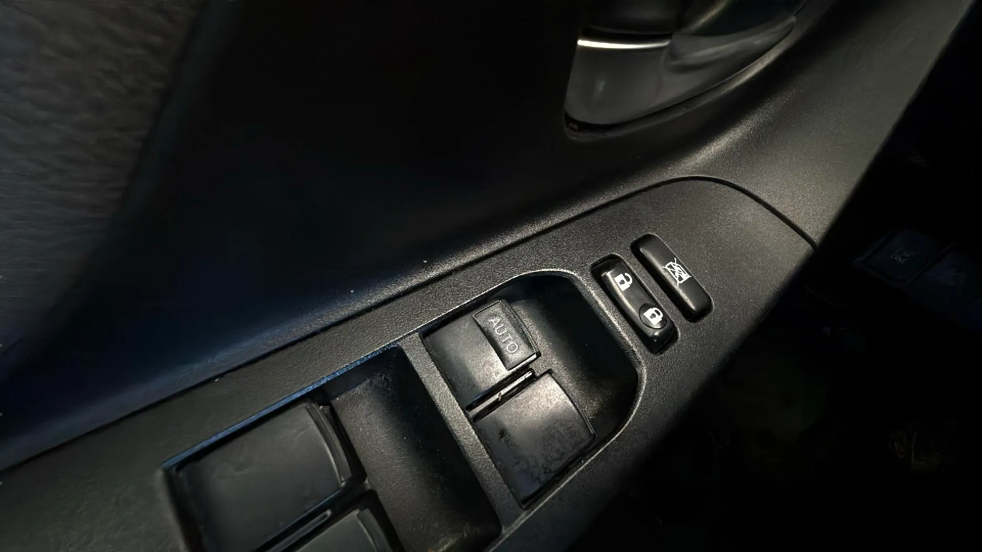 Toyota Yaris 1.5 110 Active - foto 17