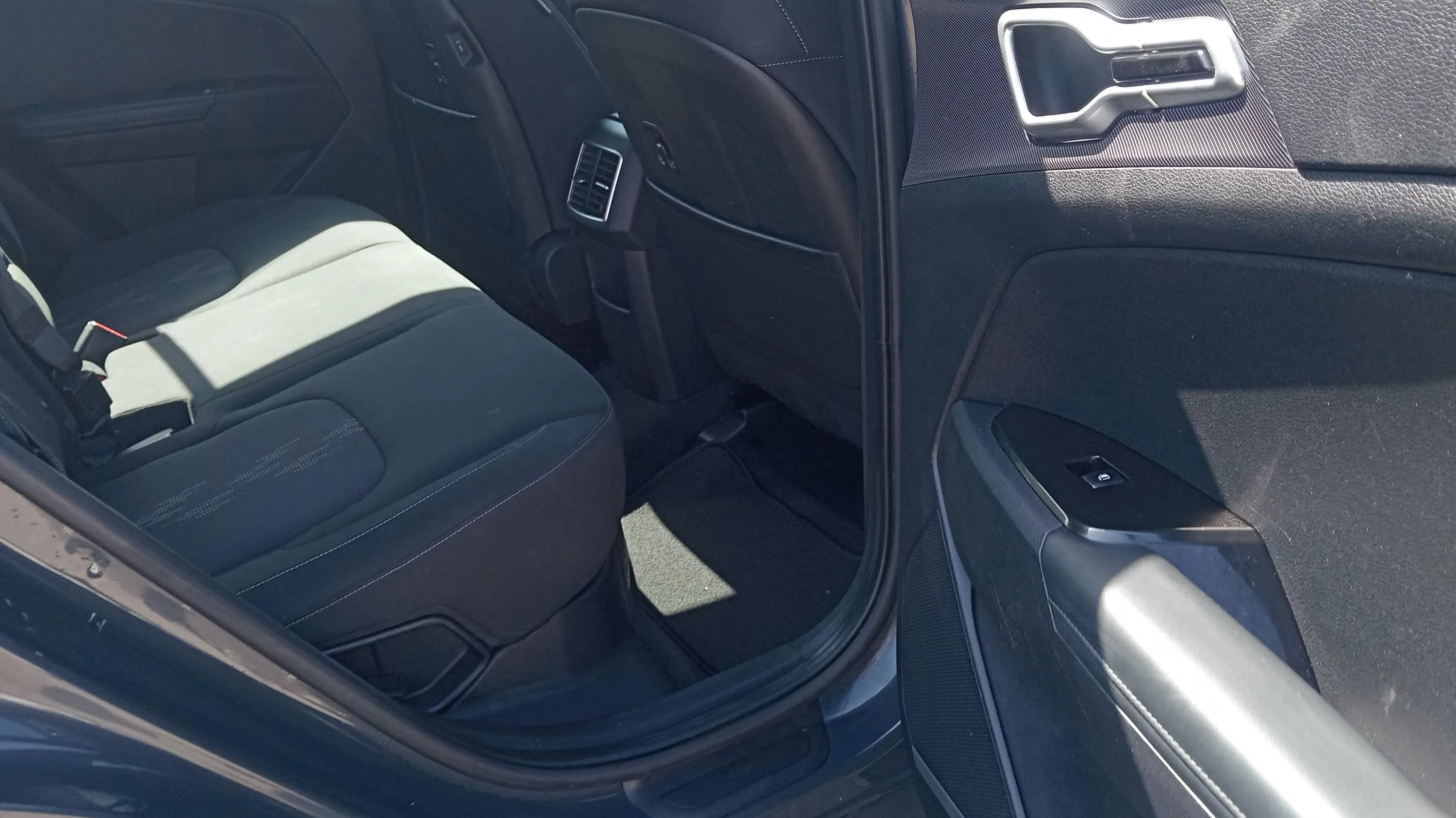 Kia Sportage 1.6 T-GDi MHEV Tech 4x2 DCT - foto 19