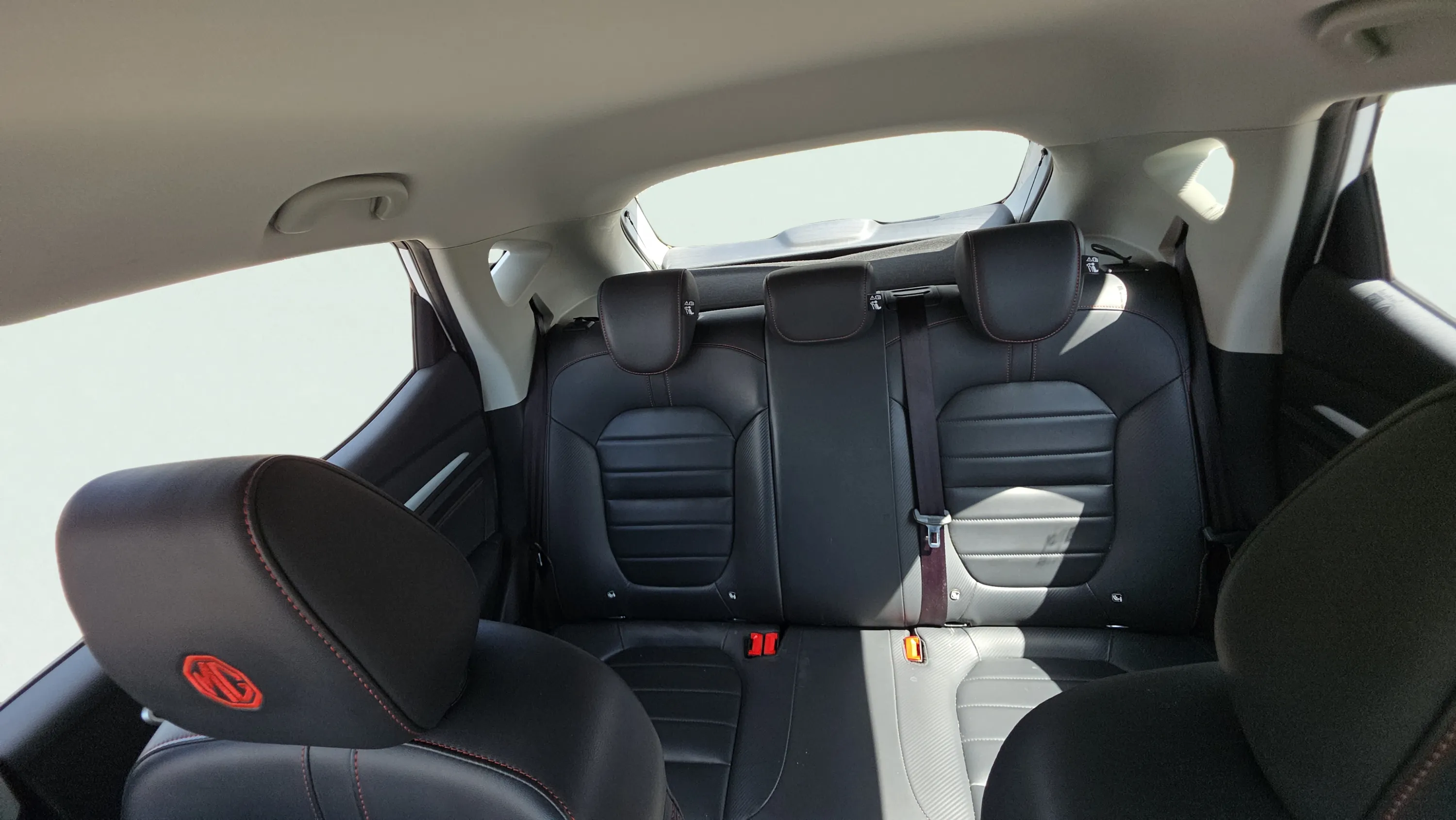 MG ZS 1.5 Luxury - foto 16