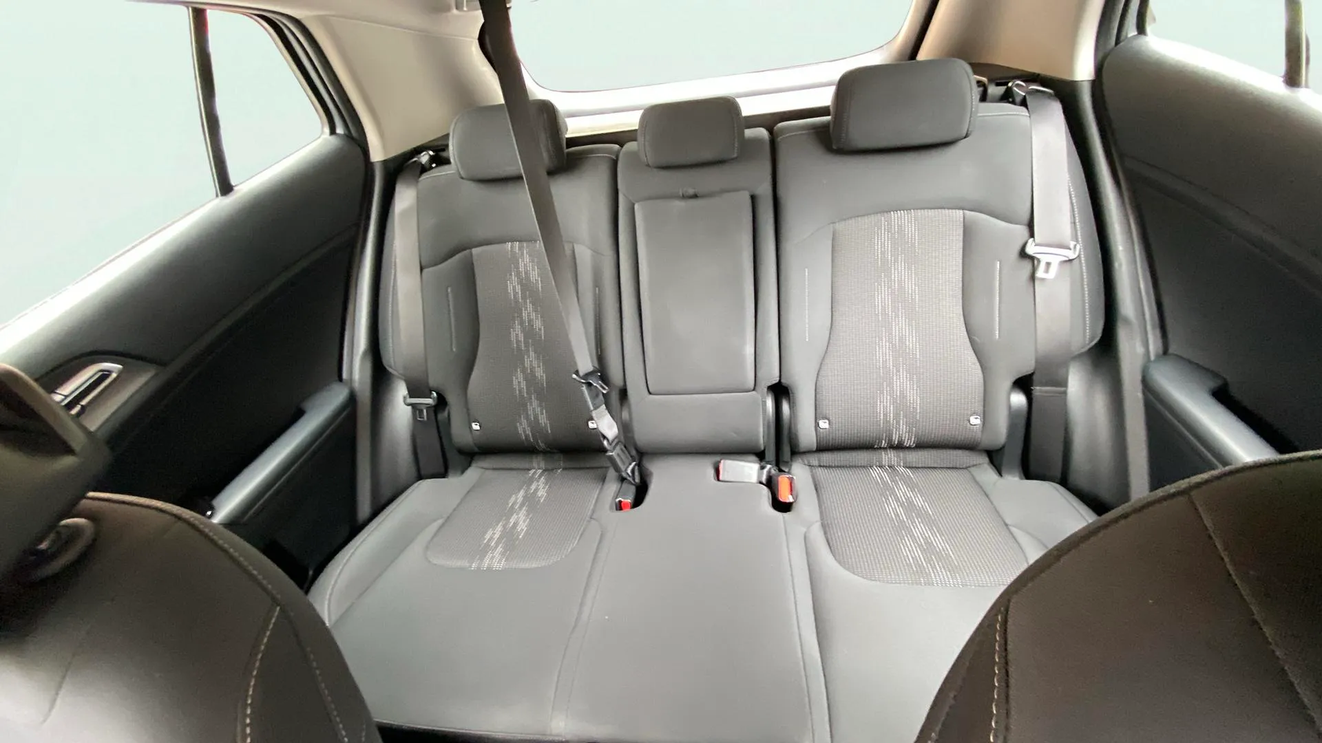 Kia Sportage 1.6 T-GDi HEV Drive 4x2 - foto 18