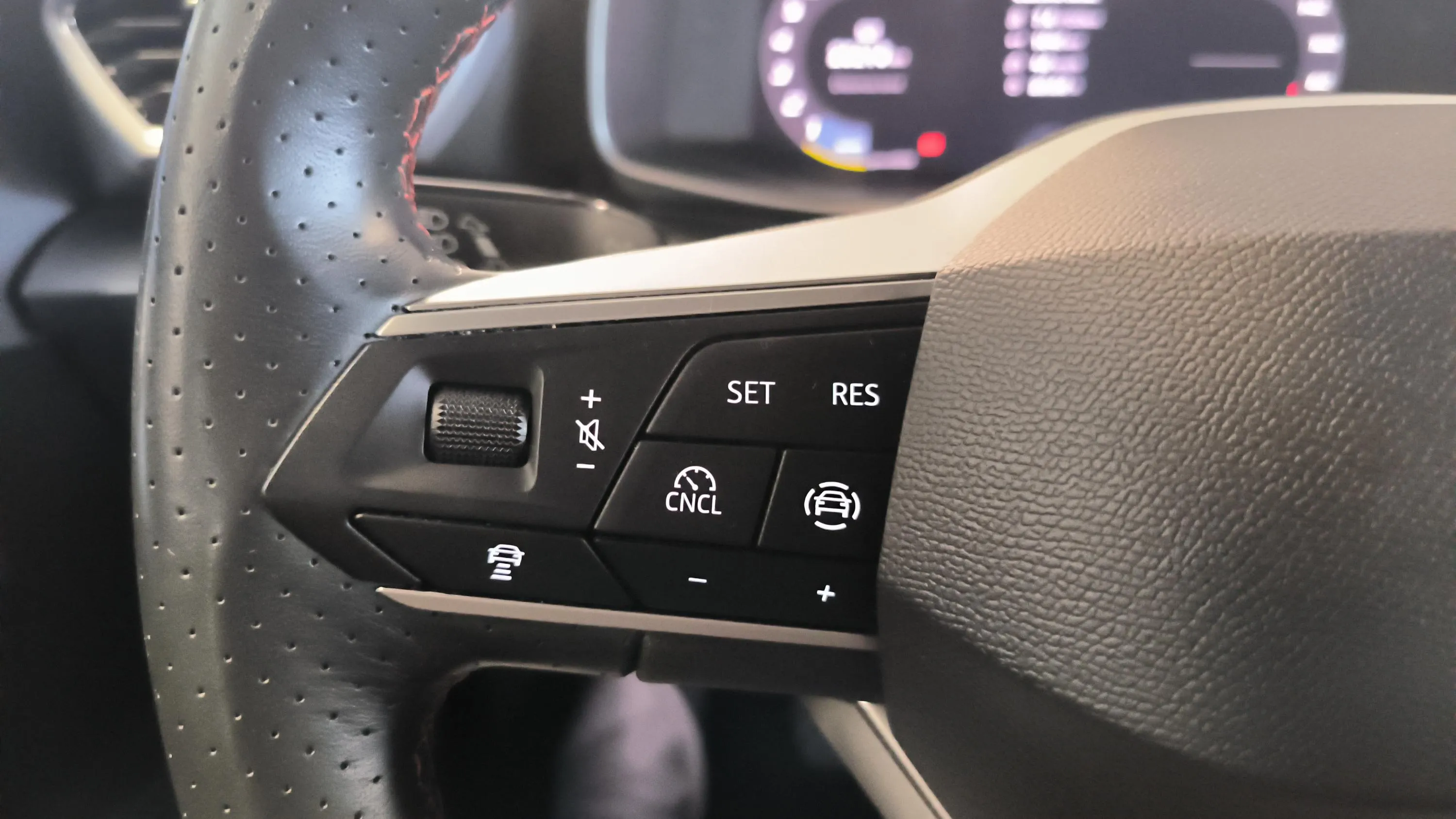 SEAT León 1.5 TSI FR 25 Aniversario - foto 15