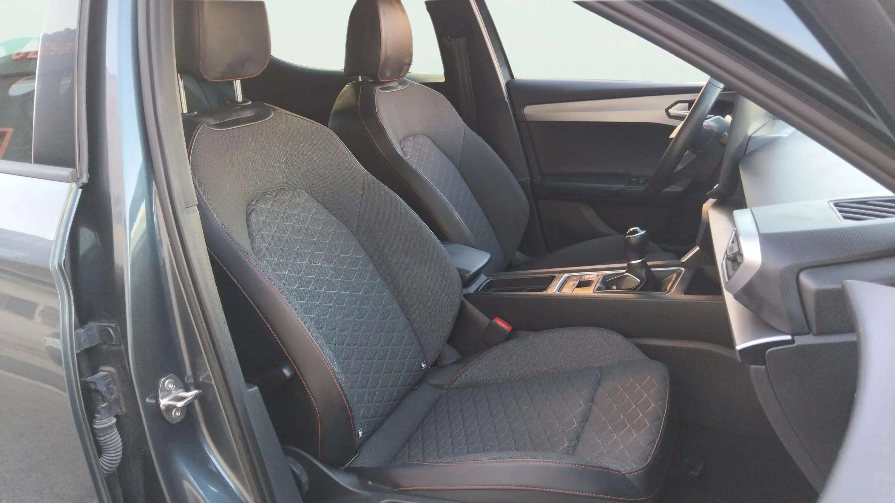 SEAT León 1.5 TSI FR 25 Aniversario - foto 22