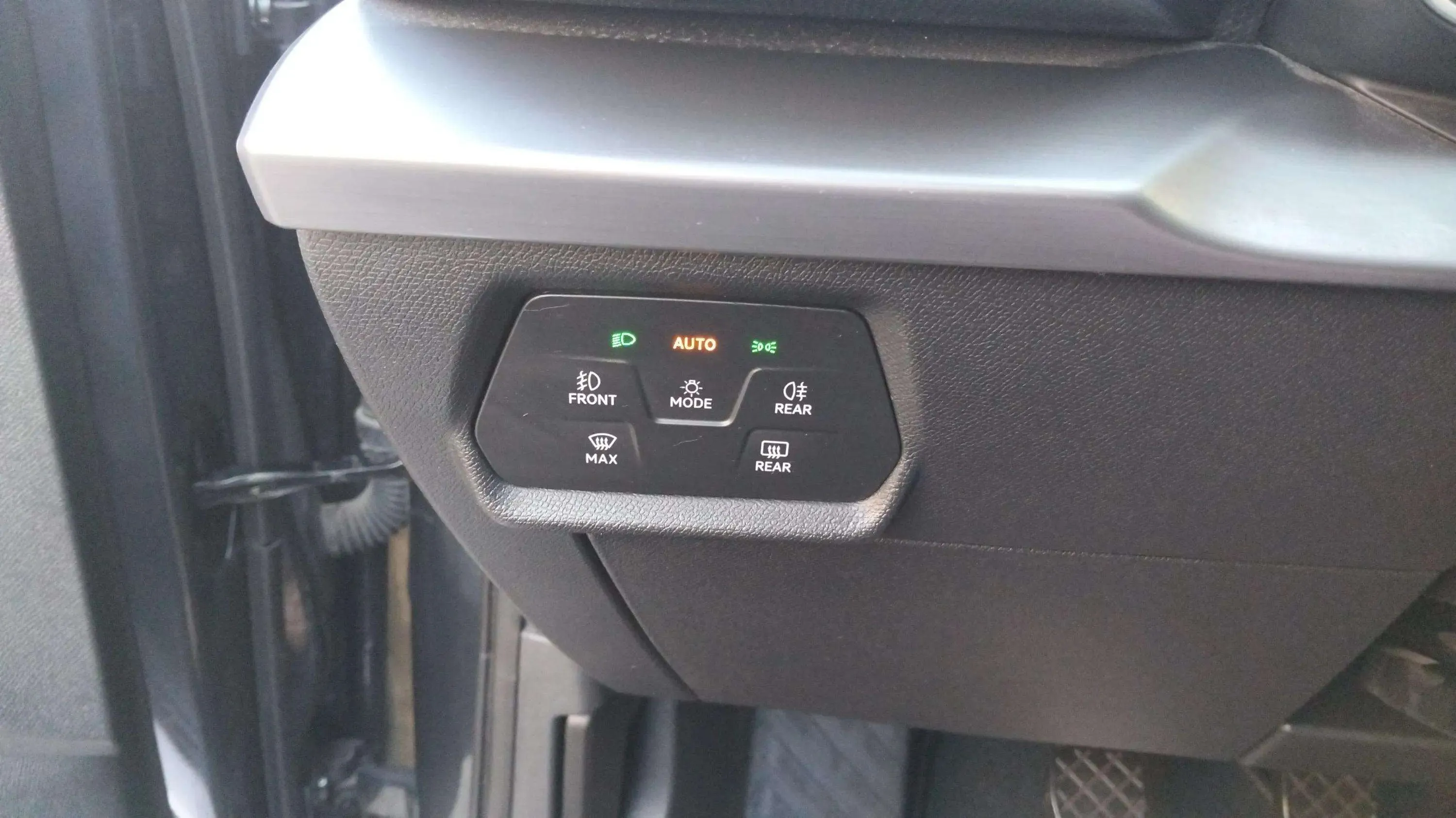 SEAT León 1.5 TSI FR 25 Aniversario - foto 14
