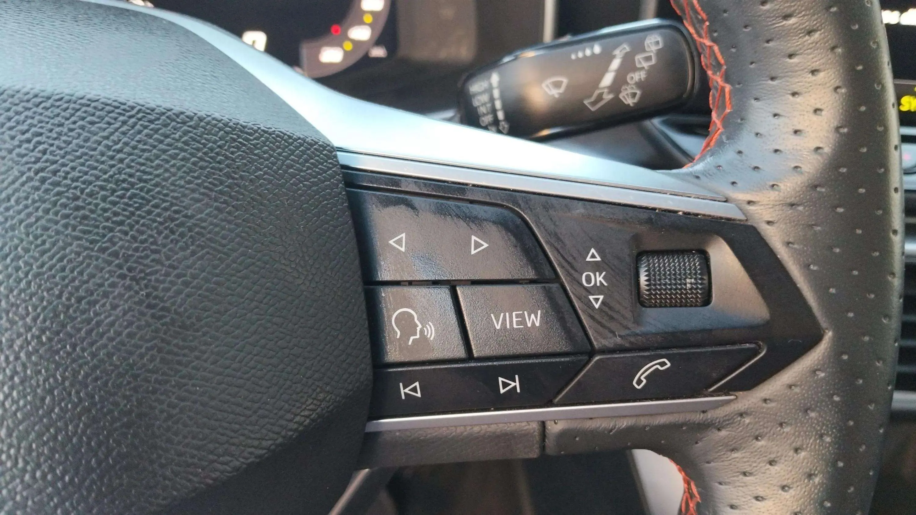 SEAT León 1.5 TSI FR 25 Aniversario - foto 12