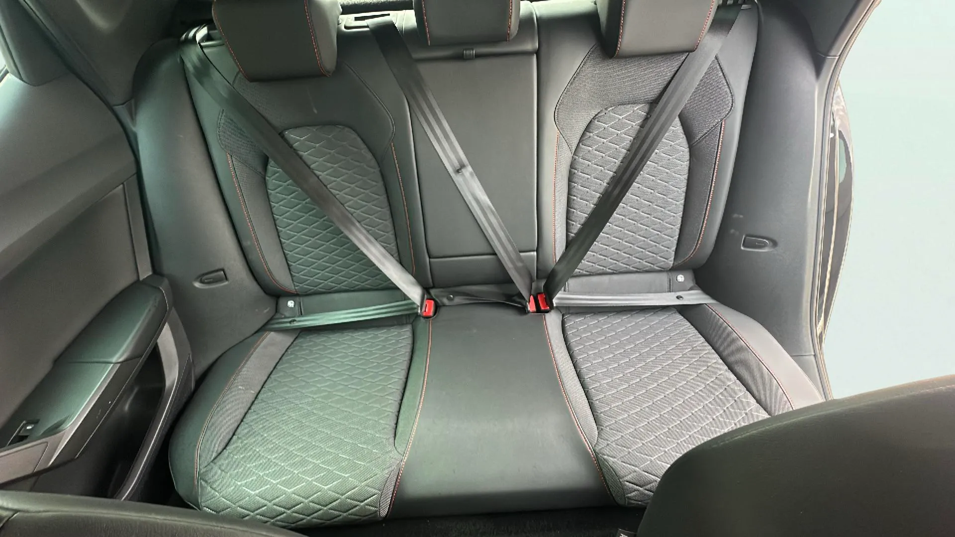 SEAT León SP 1.5 TSI FR 25 Aniversario - foto 16