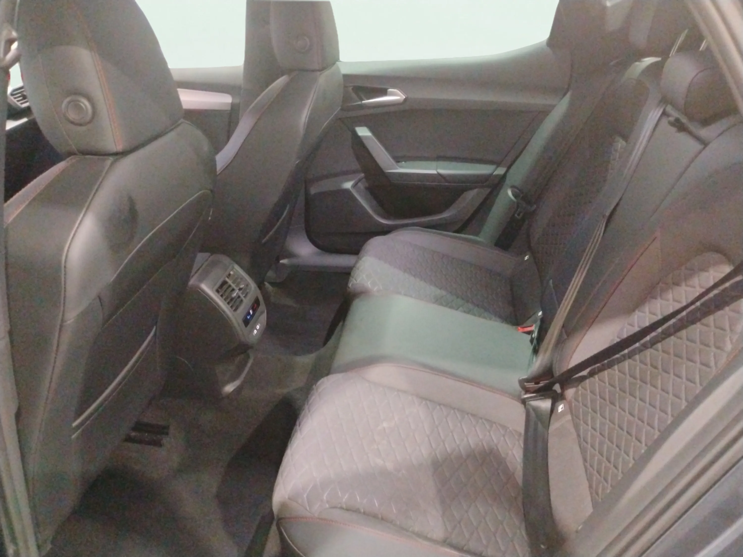 SEAT León 1.5 TSI FR 25 Aniversario - foto 19