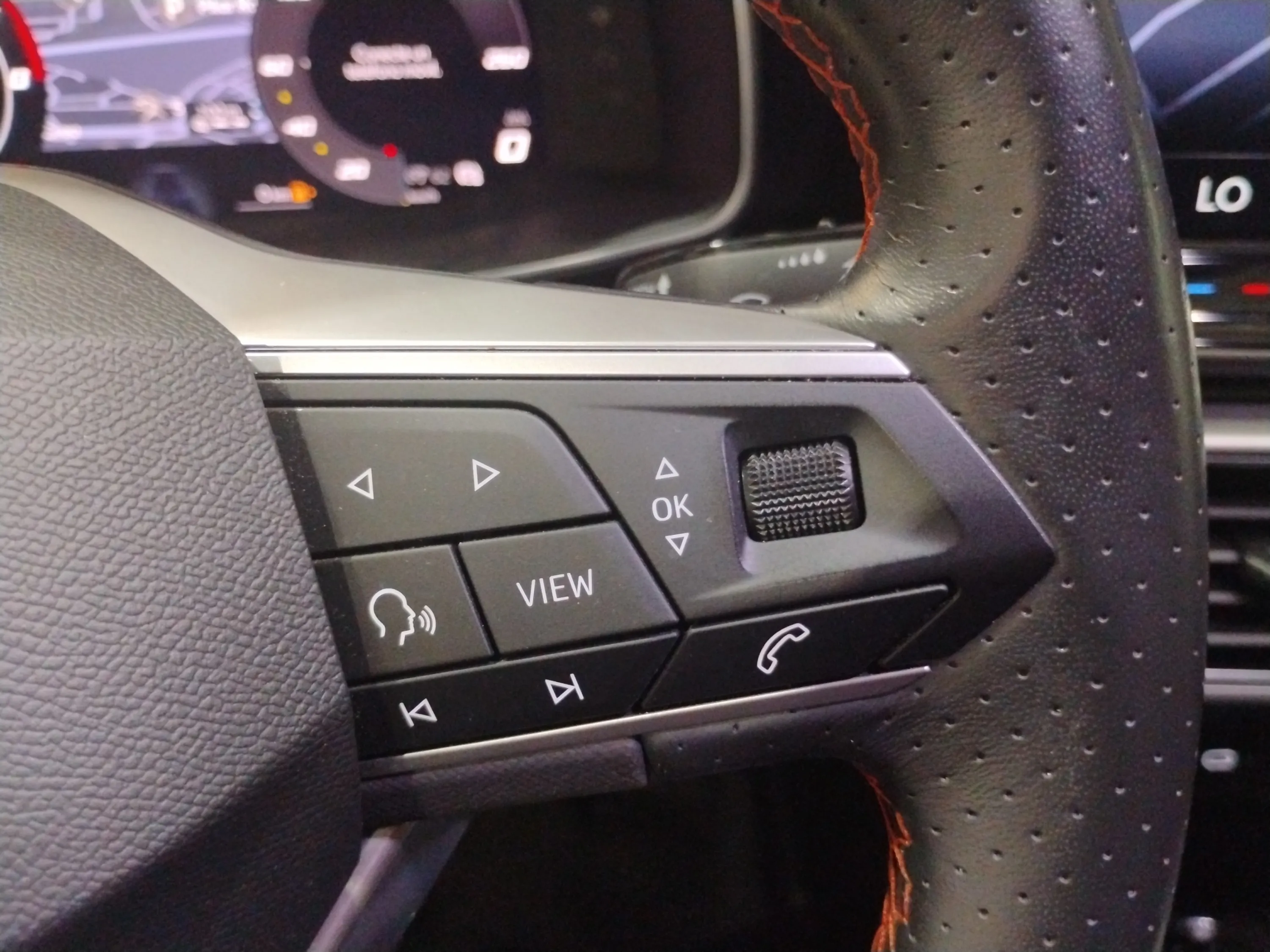 SEAT León 1.5 TSI FR 25 Aniversario - foto 28