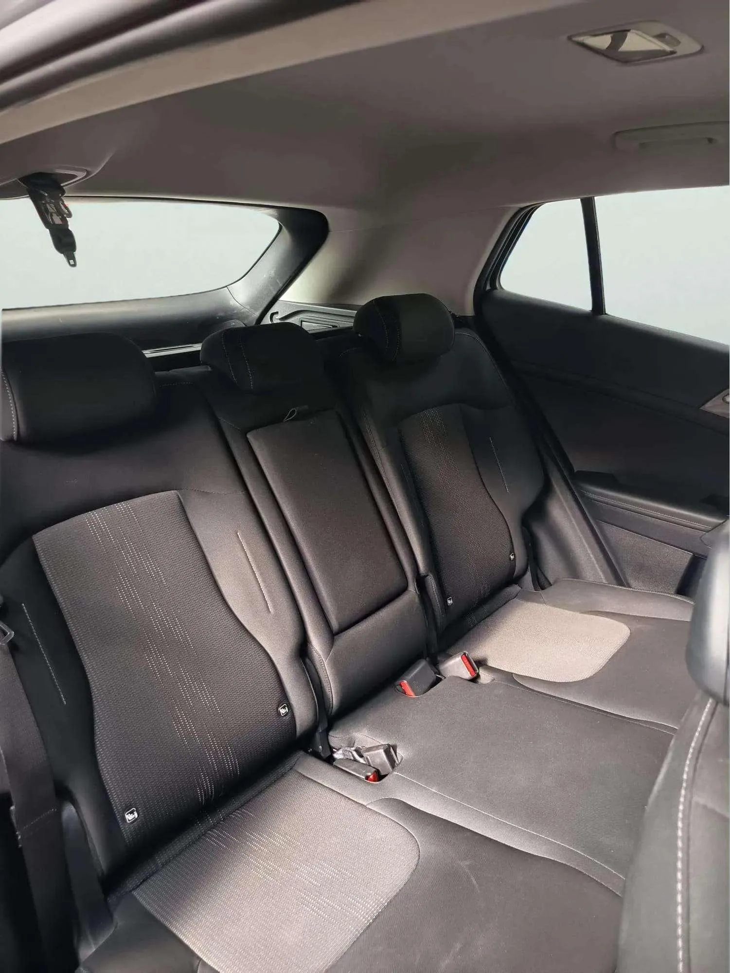 Kia Sportage 1.6 T-GDi HEV Drive 4x2 - foto 24