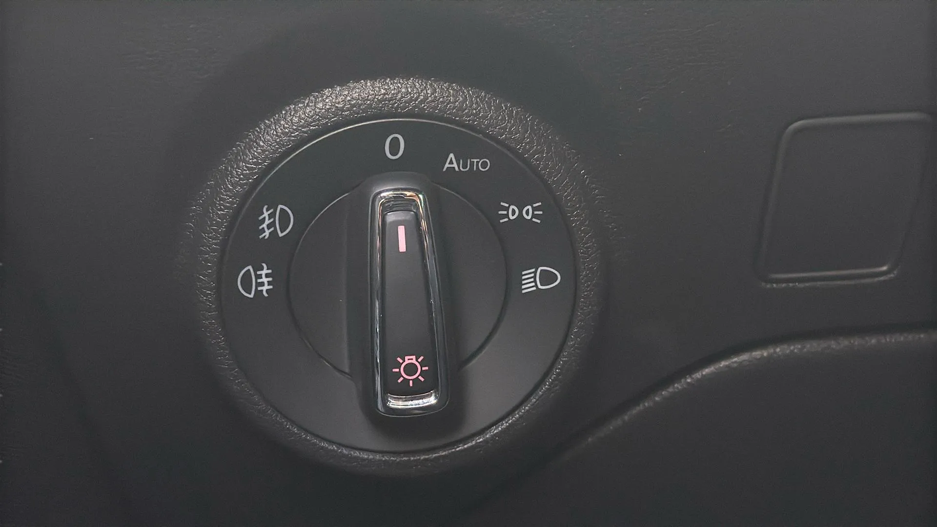 SEAT León 2.0 TSI DSG-7 FR Ed - foto 19
