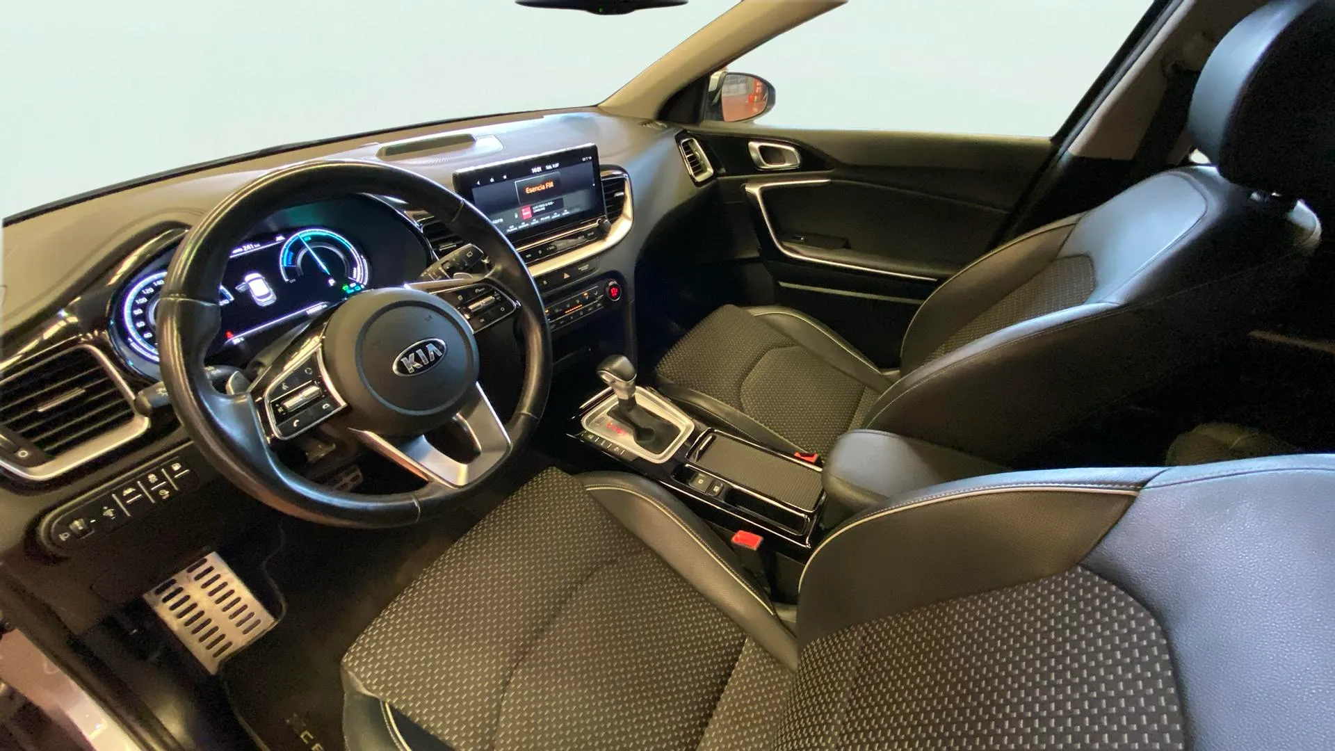 Kia XCeed 1.6 GDi PHEV eDrive - foto 11