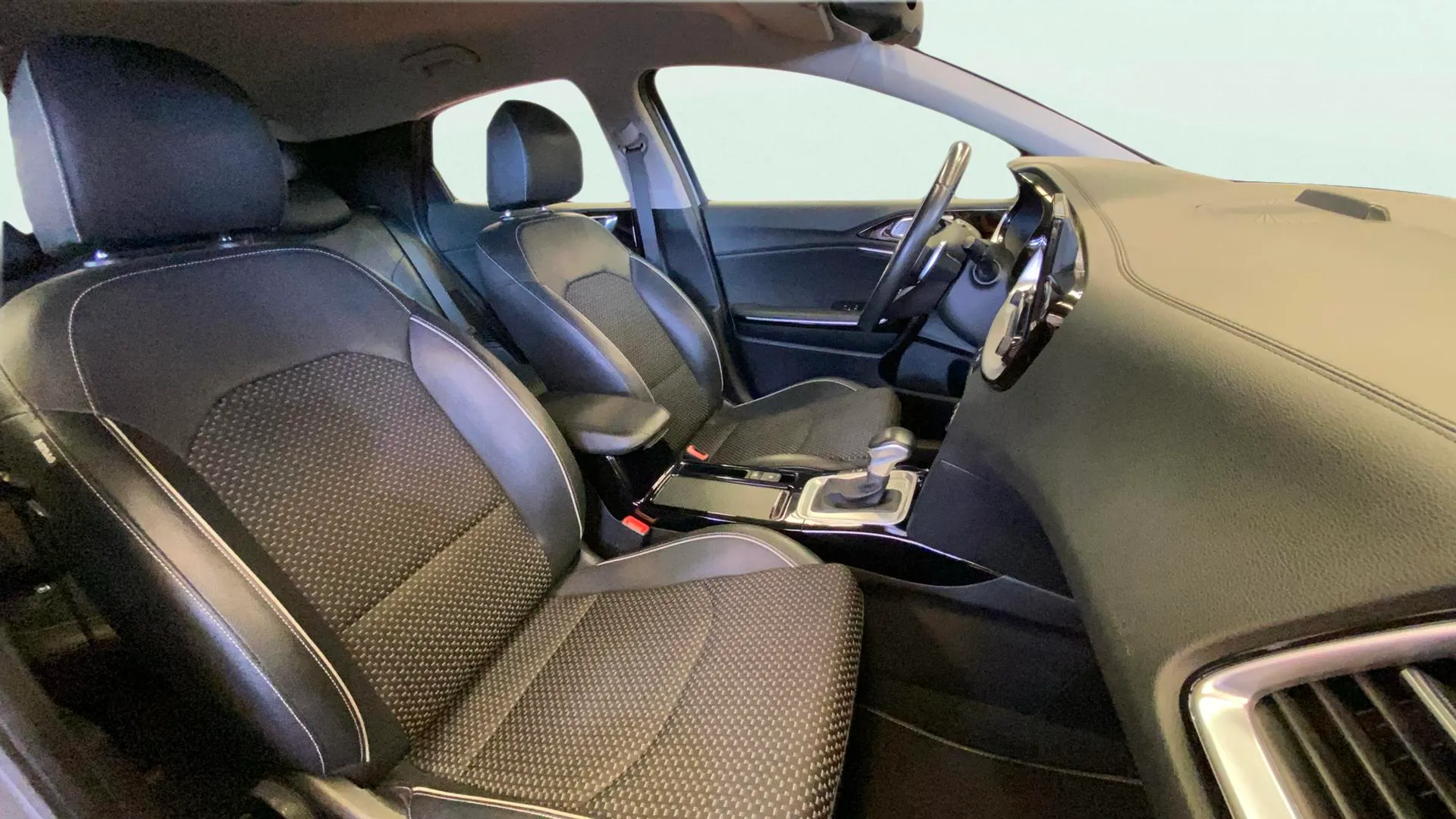 Kia XCeed 1.6 GDi PHEV eDrive - foto 12