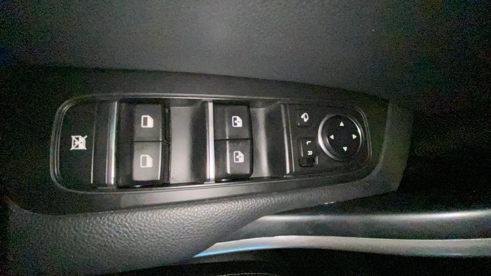 Kia XCeed 1.6 GDi PHEV eDrive - foto 32