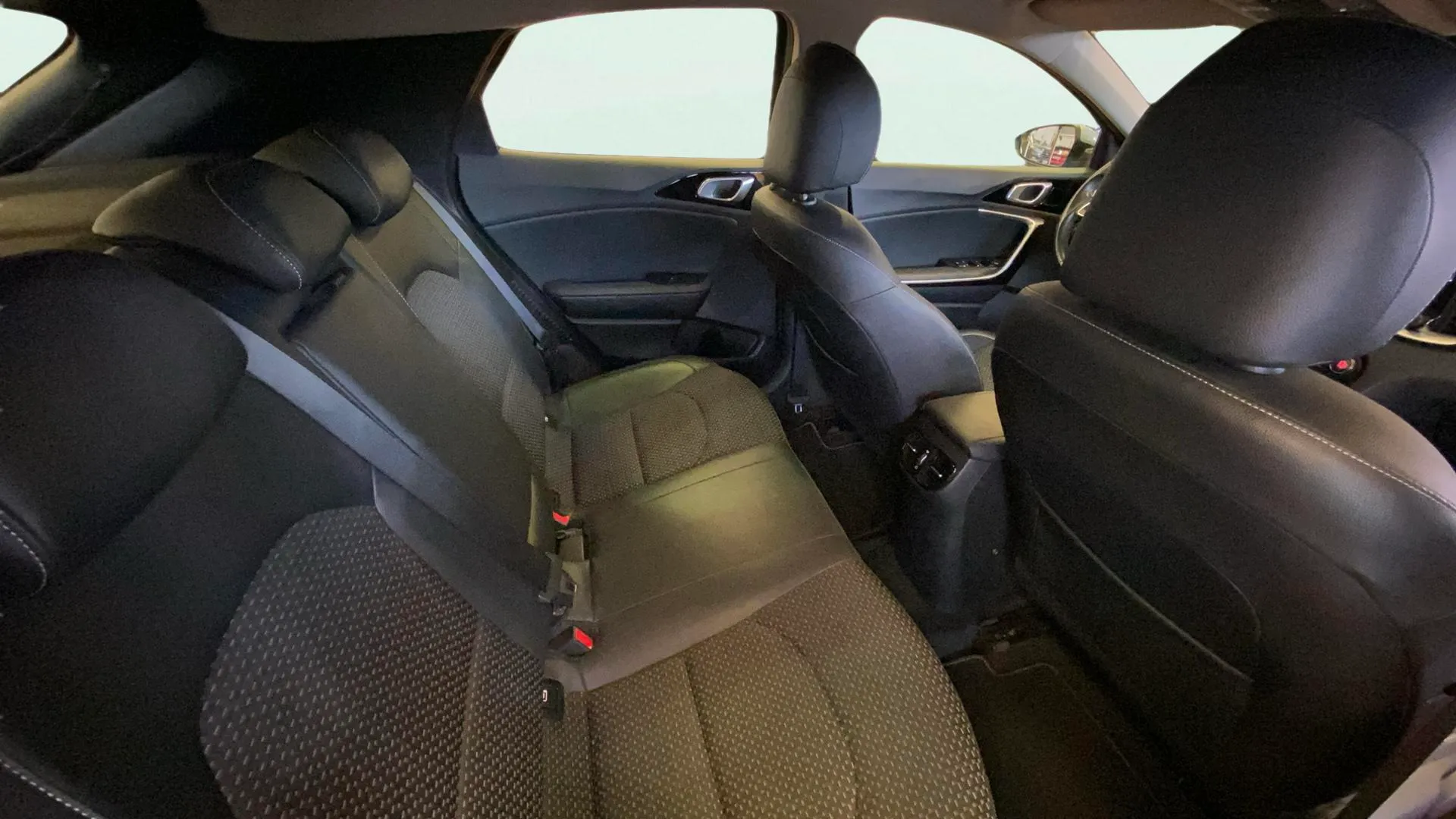 Kia XCeed 1.6 GDi PHEV eDrive - foto 15