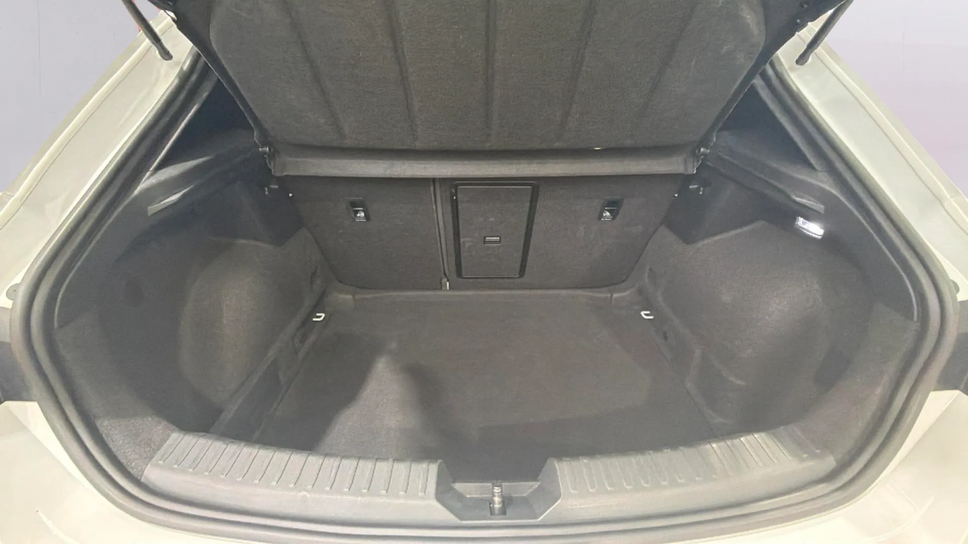 SEAT León 1.5 TSI FR 25 Aniversario - foto 14