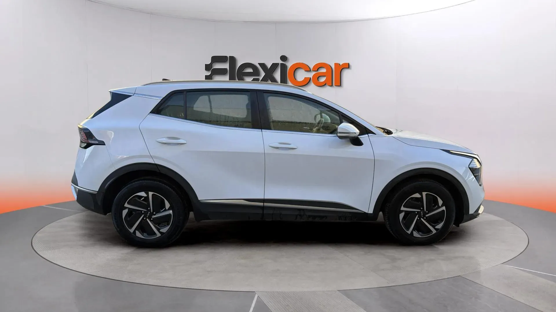 Kia Sportage 1.6 T-GDi HEV Drive 4x2 - foto 2