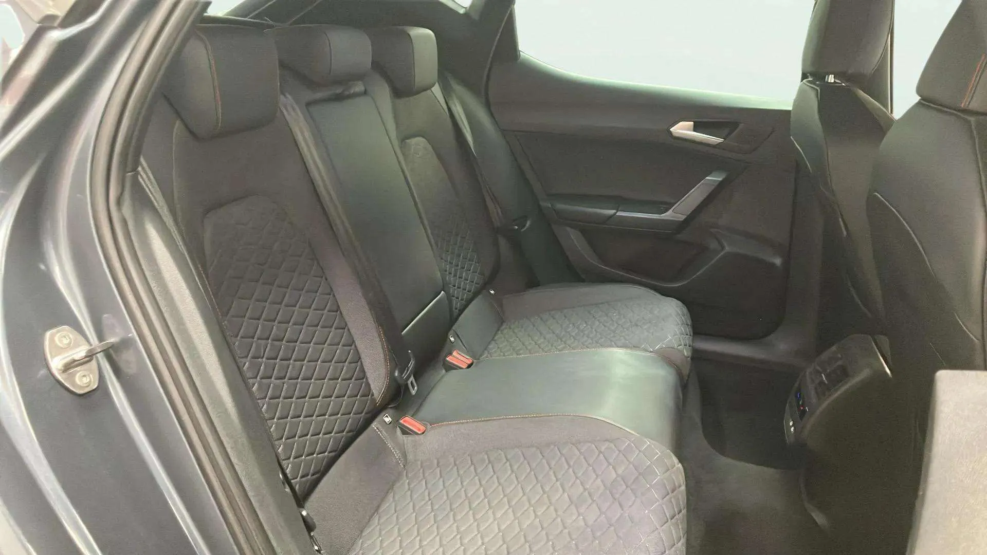 SEAT León 1.5 TSI FR 25 Aniversario - foto 14