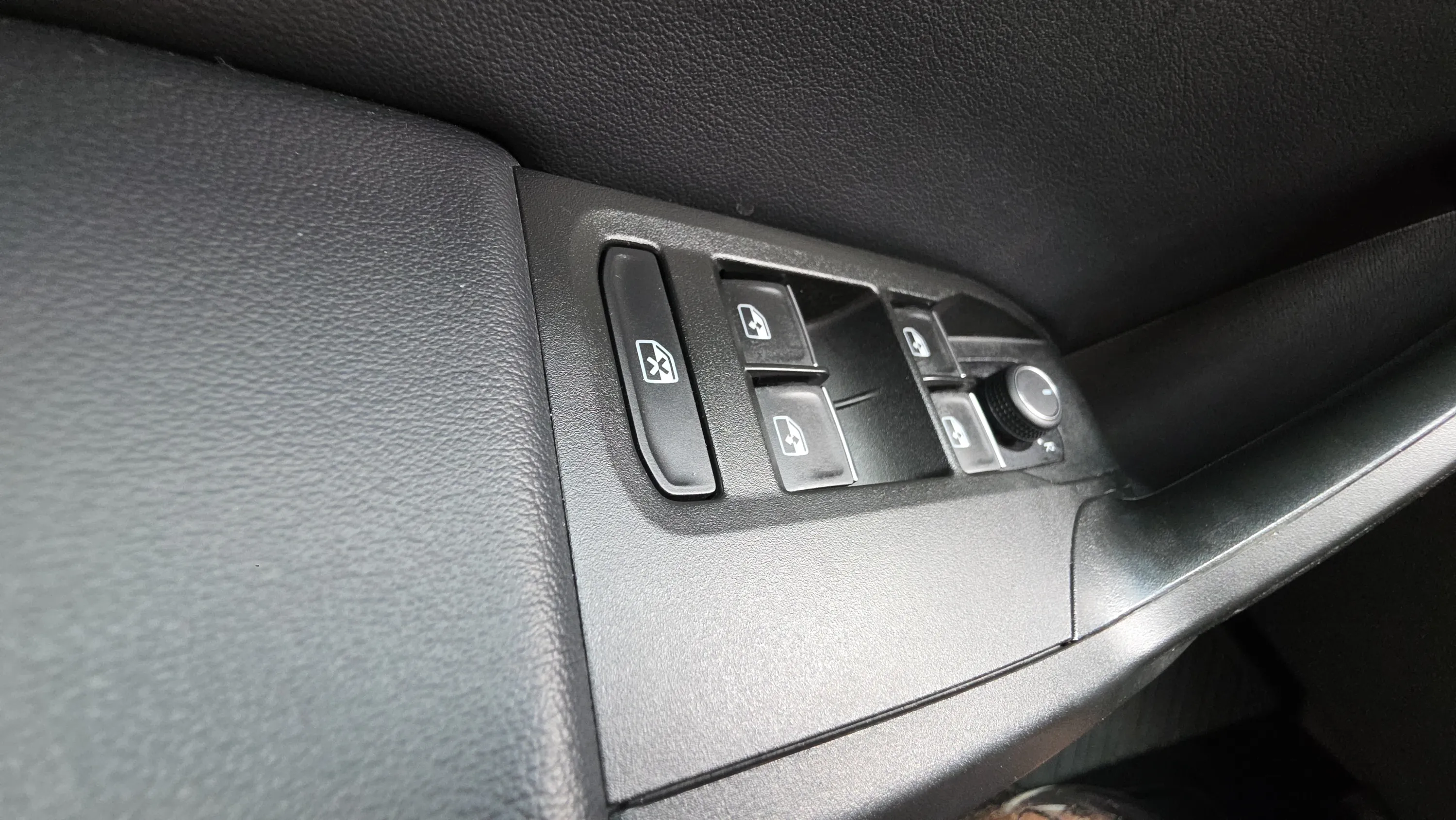 SEAT León 1.5 TSI FR 75 Aniversario - foto 23