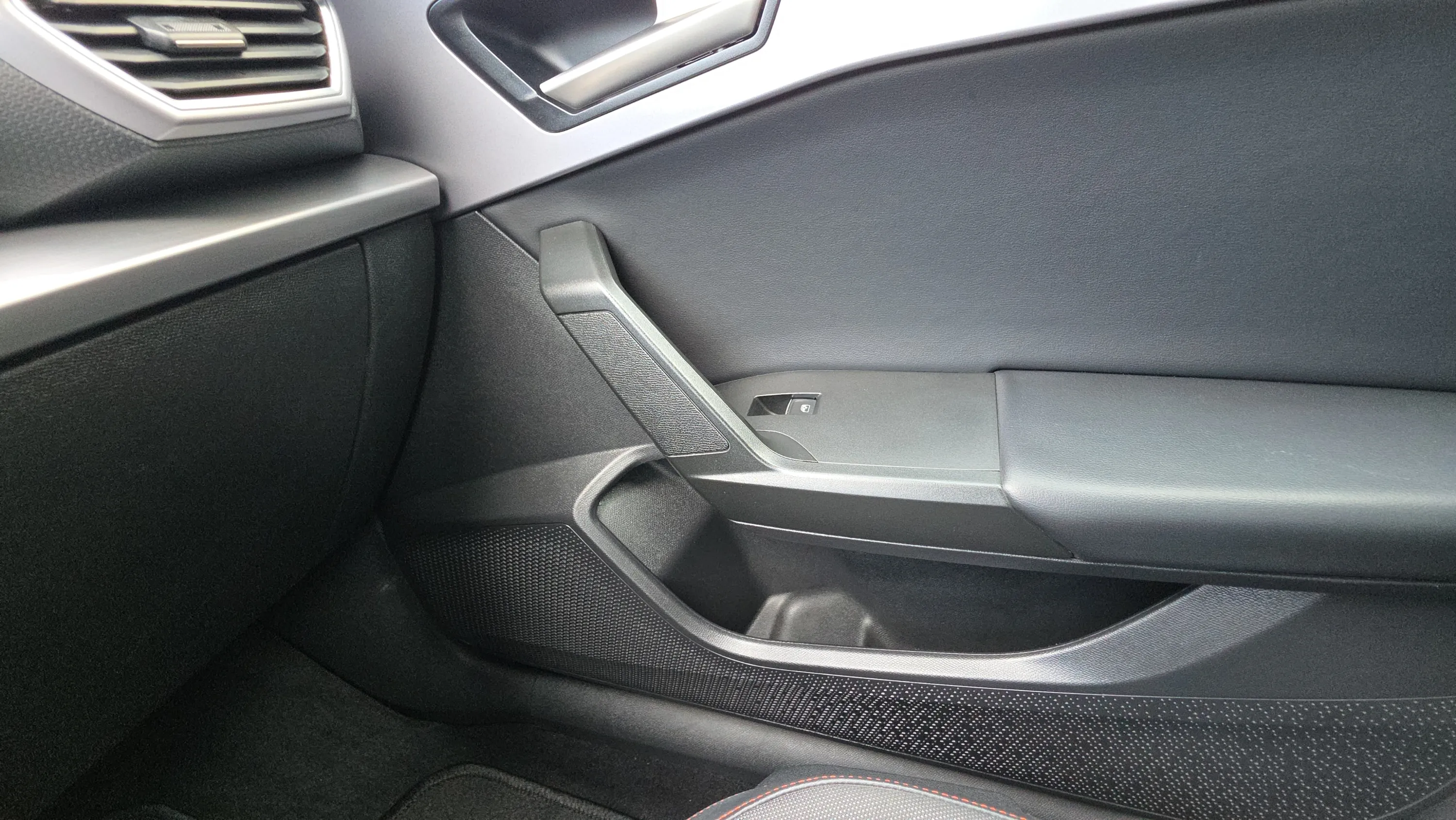 SEAT León 1.5 TSI FR 75 Aniversario - foto 30