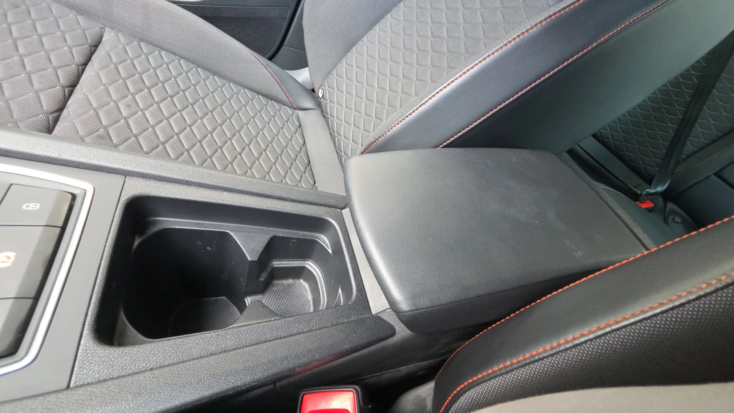 SEAT León 1.5 TSI FR 75 Aniversario - foto 28