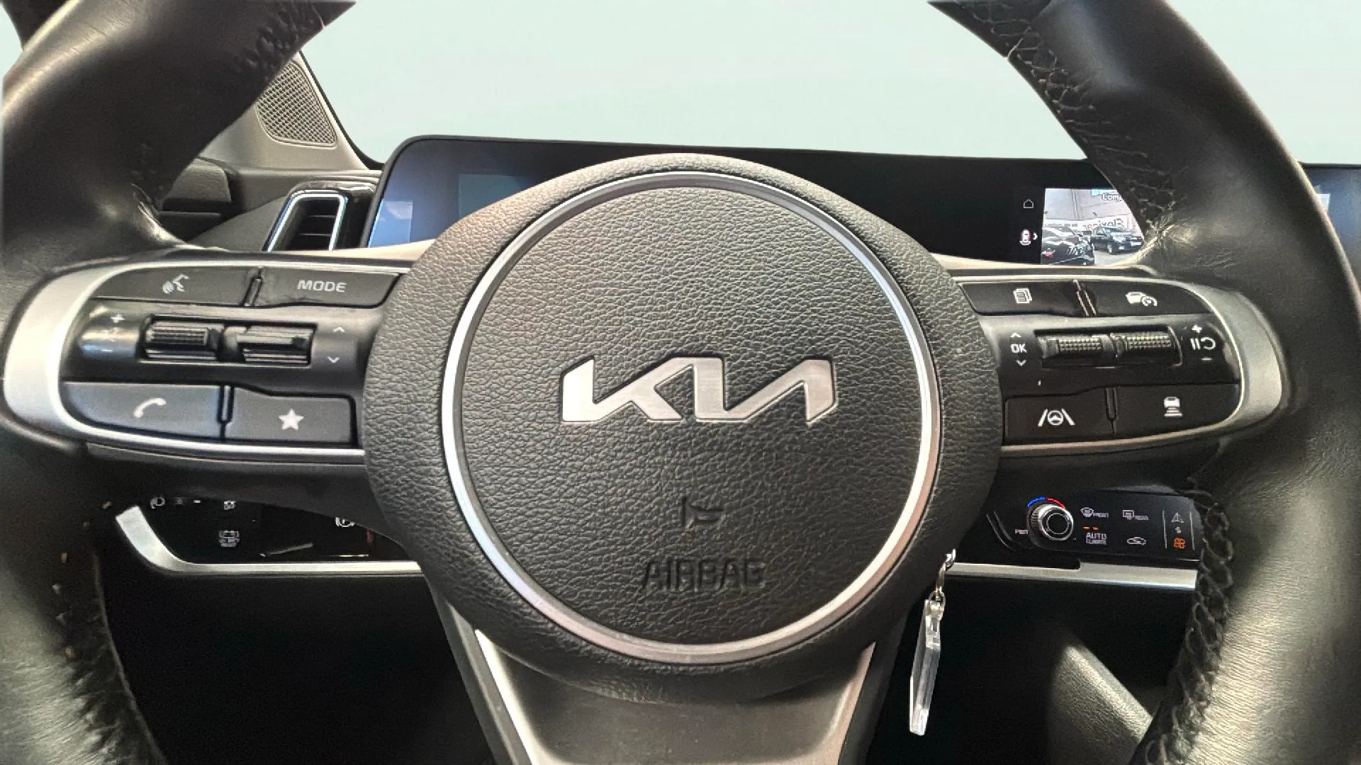 Kia Sportage 1.6 T-GDi HEV Drive 4x2 - foto 21