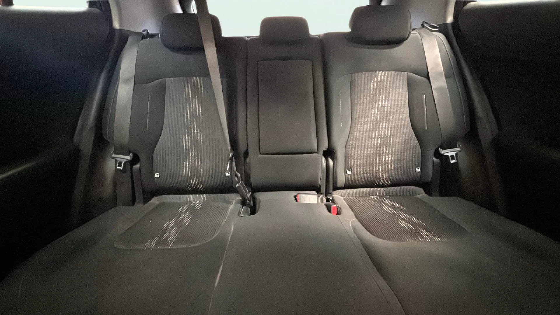 Kia Sportage 1.6 T-GDi HEV Drive 4x2 - foto 18