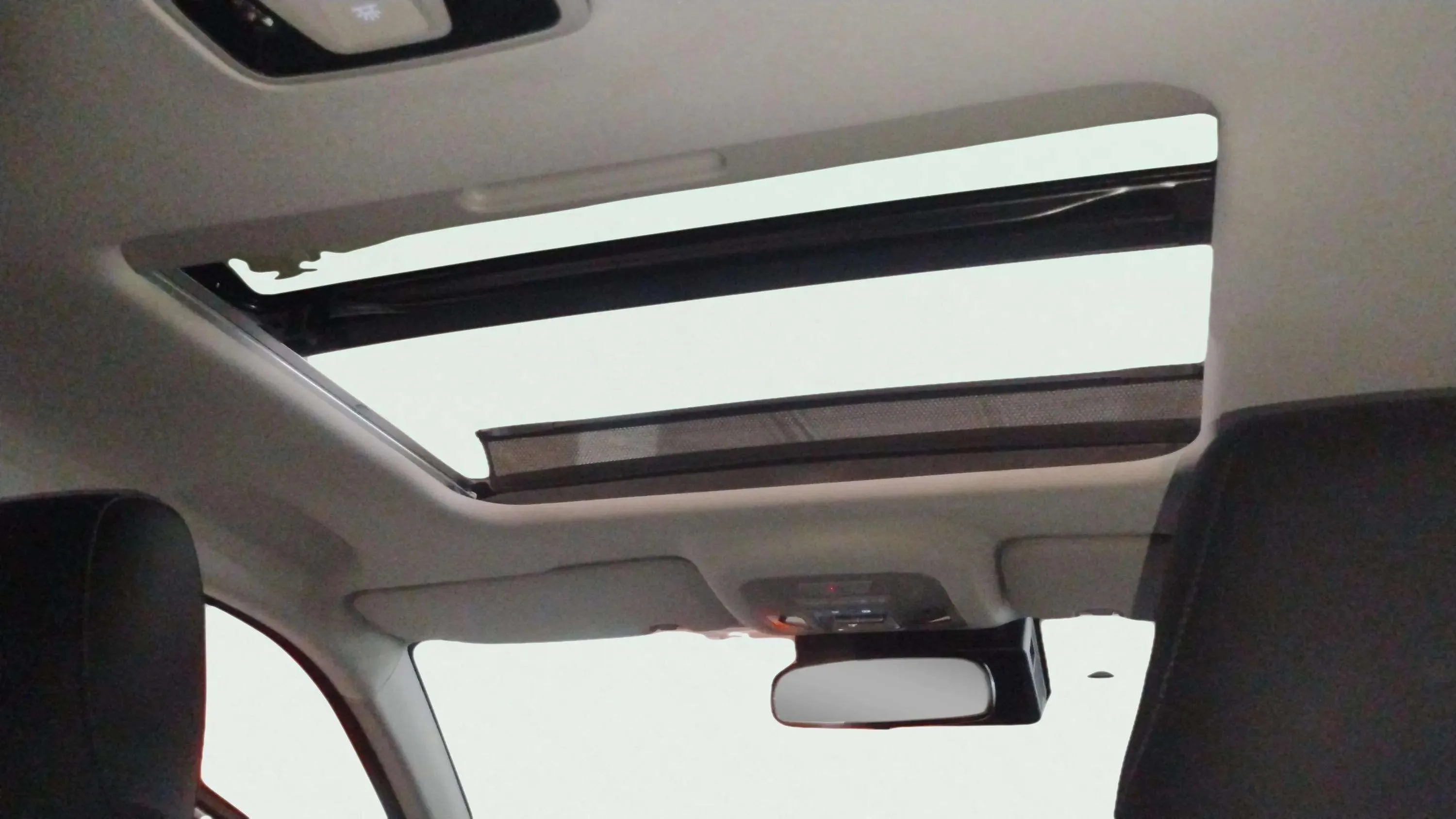 Omoda 5 Premium 1.6 T-GDi - foto 24
