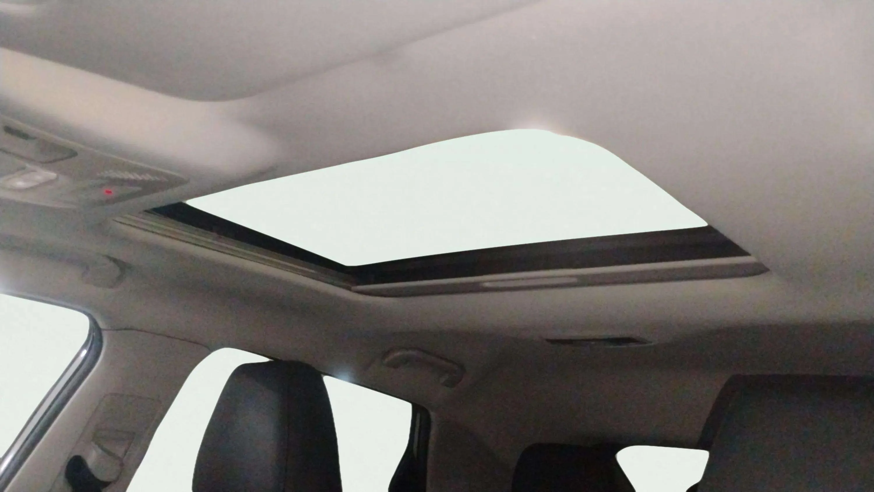 Omoda 5 Premium 1.6 T-GDi - foto 26