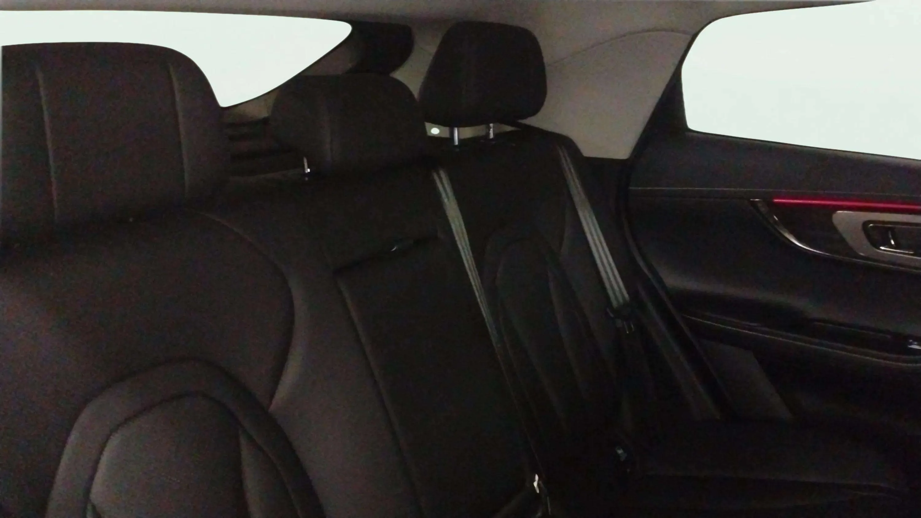Omoda 5 Premium 1.6 T-GDi - foto 17