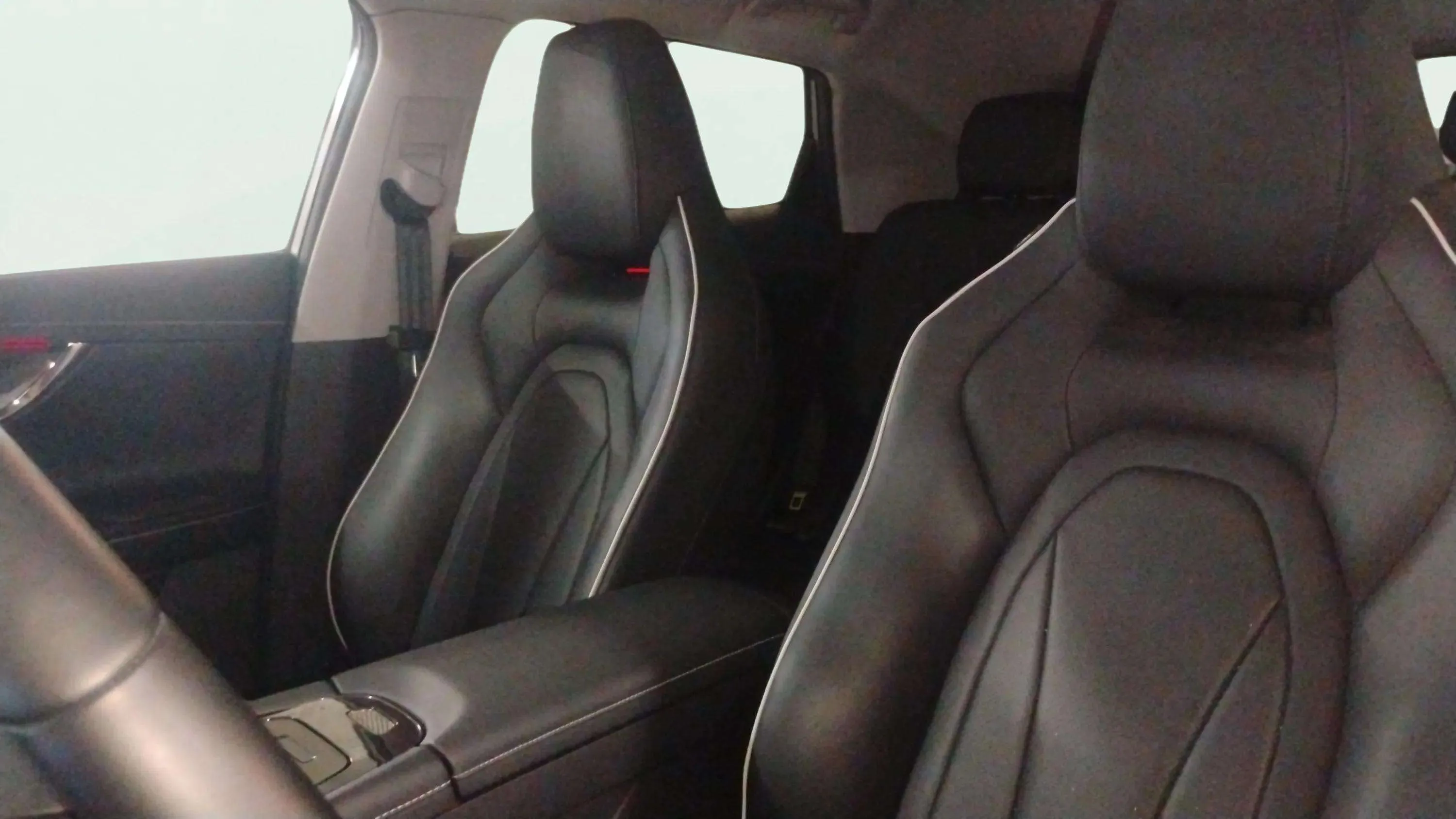 Omoda 5 Premium 1.6 T-GDi - foto 8