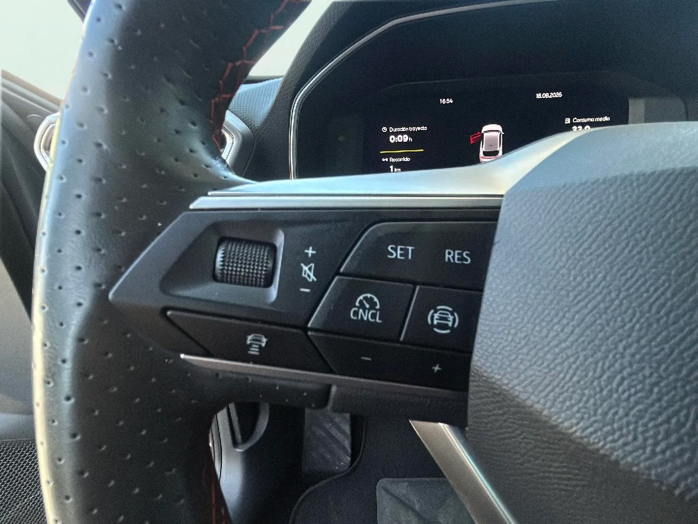 SEAT León 1.5 TSI FR 75 Aniversario - foto 21
