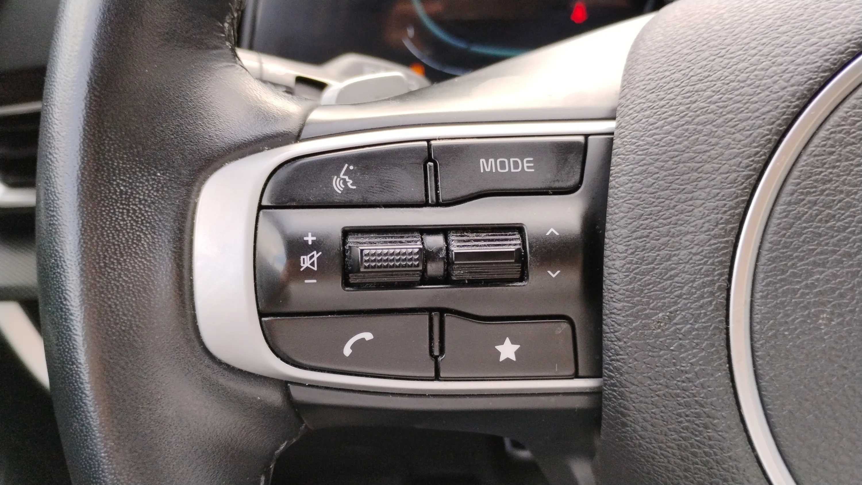 Kia Sportage 1.6 T-GDi HEV Drive 4x2 - foto 14