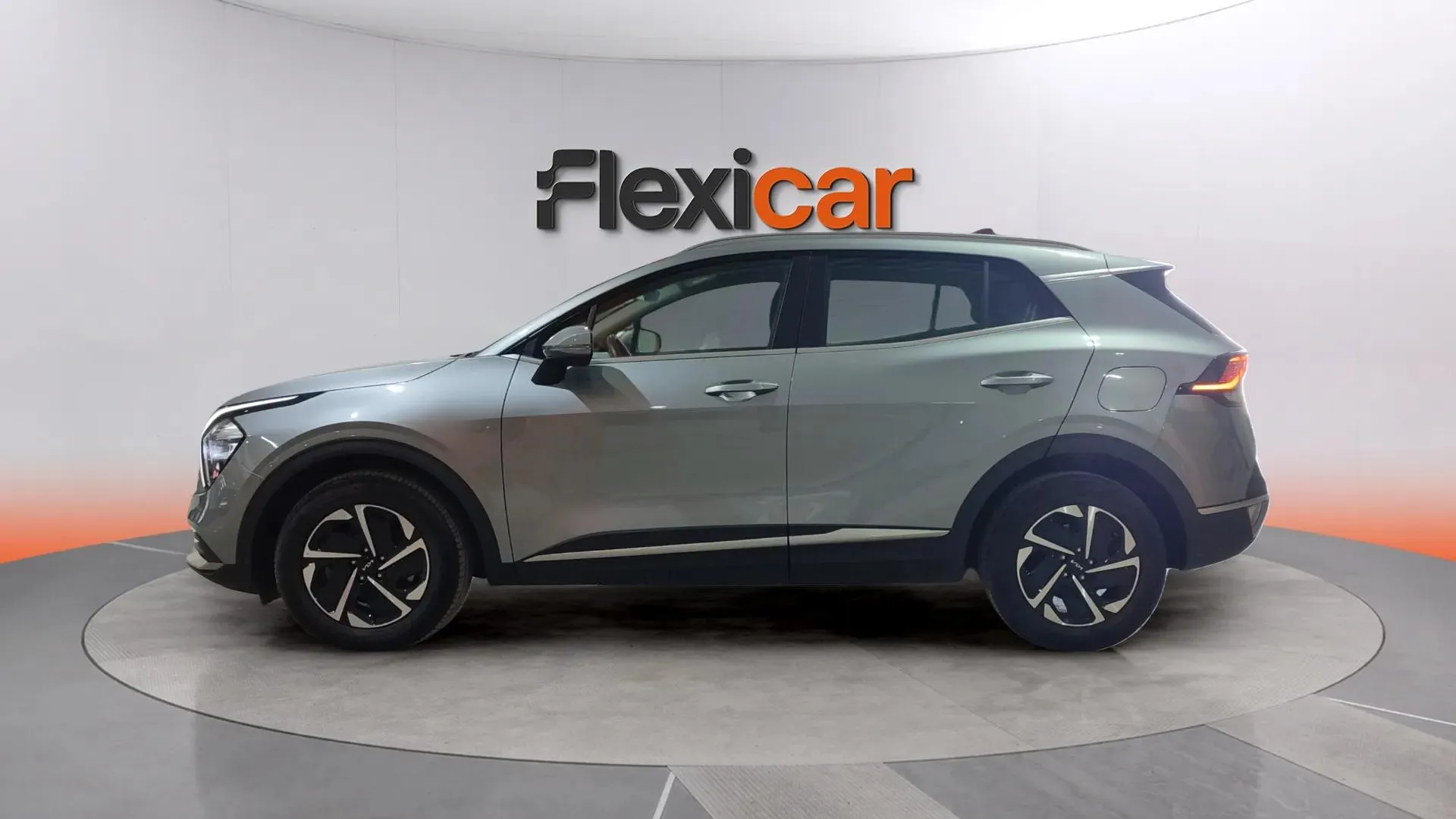 Kia Sportage 1.6 T-GDi HEV Drive 4x2 - foto 4